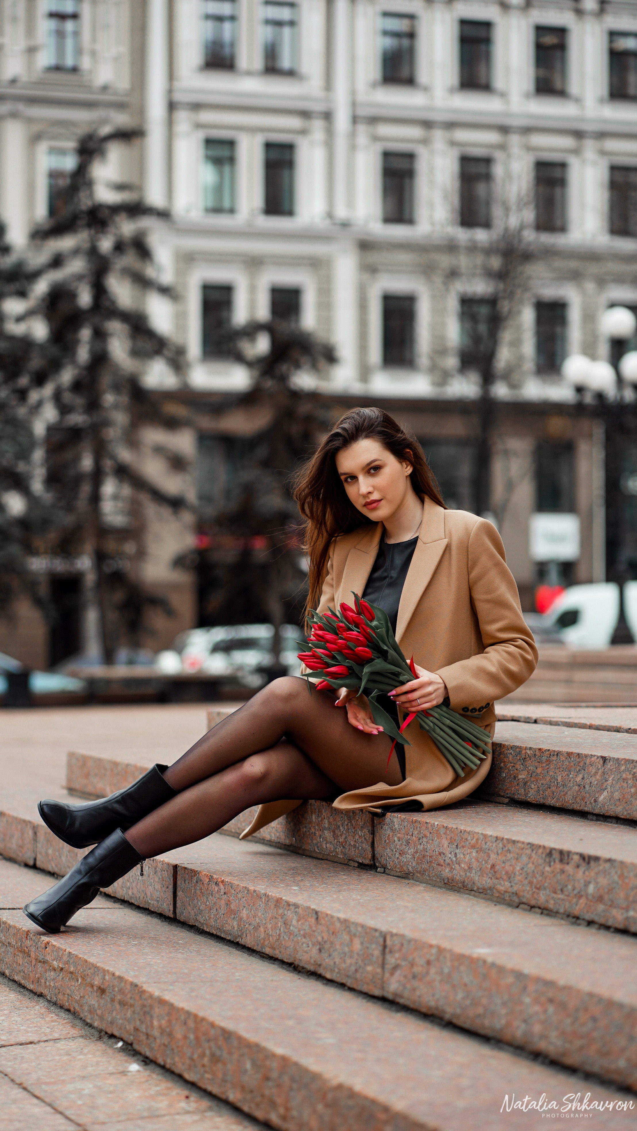 Індивідуальна фотосесія біля Оперного театру Київ. Сімейний фотограф Київ Наталія Шкаврон