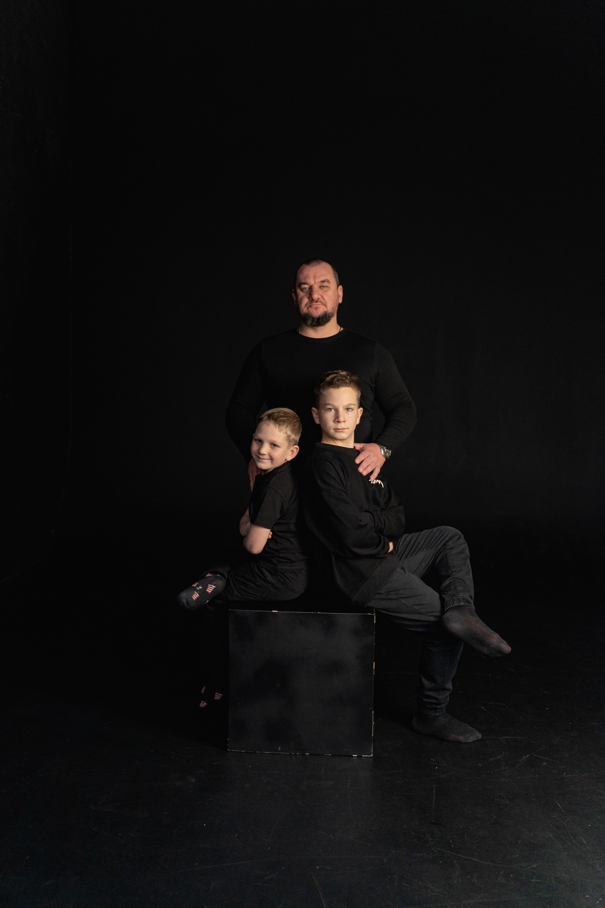 Сімейна фотосесія в чорно білому стилі. Сімейний фотограф Київ Наталія Шкаврон