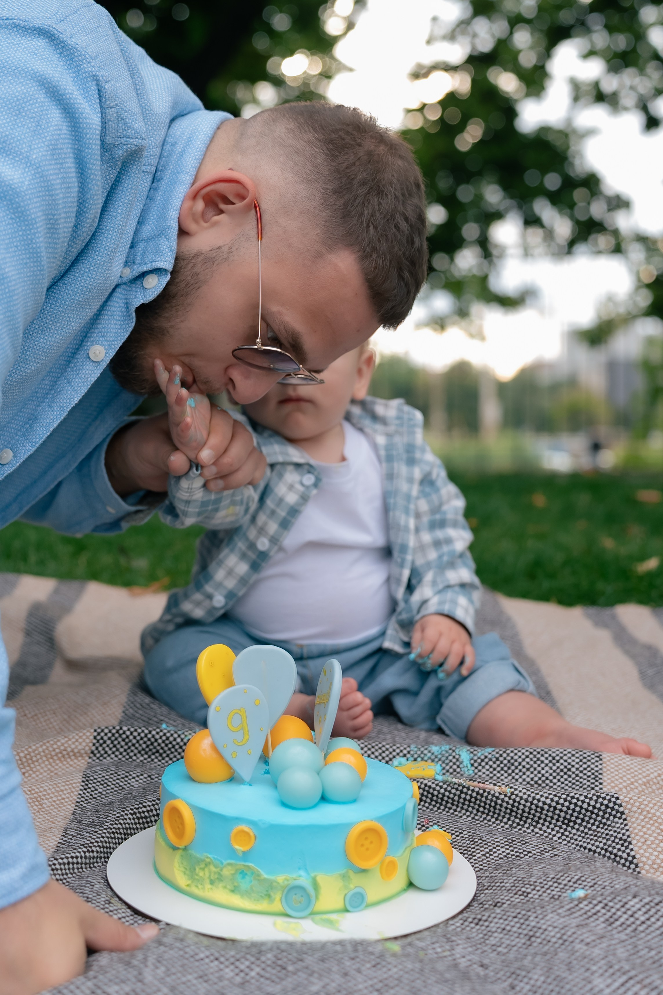 Сімейна фотосесія у парку Прага. Сімейний фотограф Київ Наталія Шкаврон