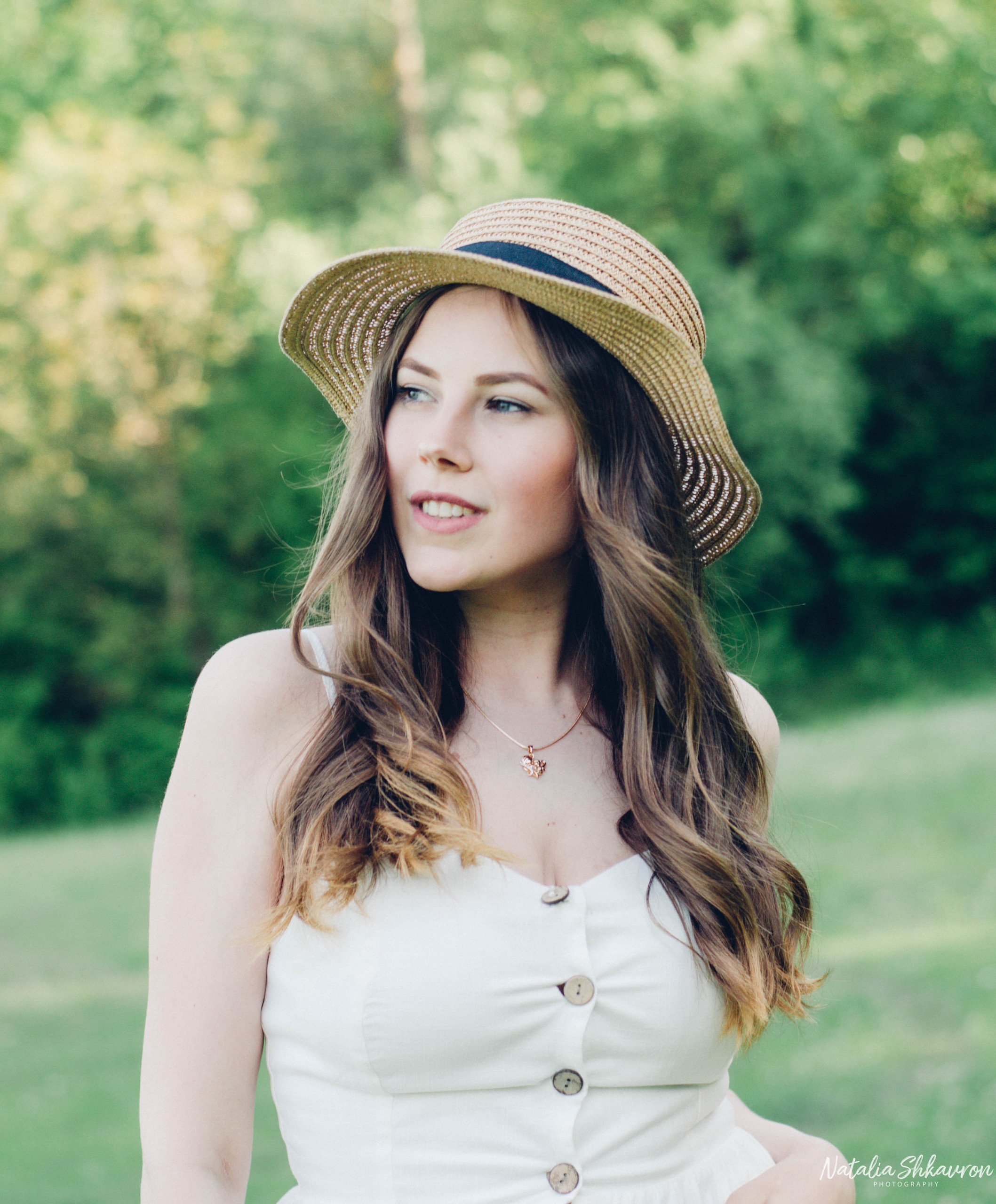 идеи фотосессия с пионами, фотосессия с пионами на природе, фотограф київ, фотосесія в піонах, фотосесія з піонами, червоні піони, дівчина з піонами, фотосесія з червоними піонами, фотосесія в піонах київ, 