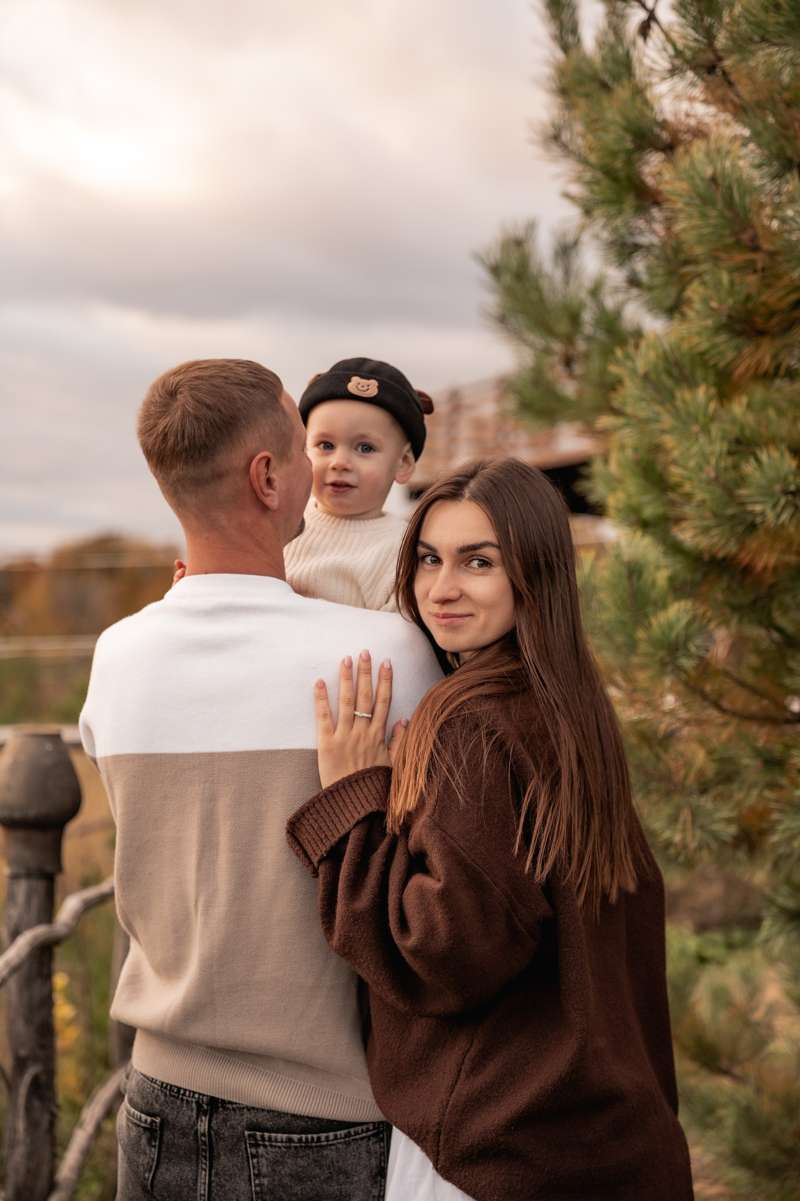 Сімейна фотосесія на кінній фермі. Family photographer in Kiev Natalia Shkavron
