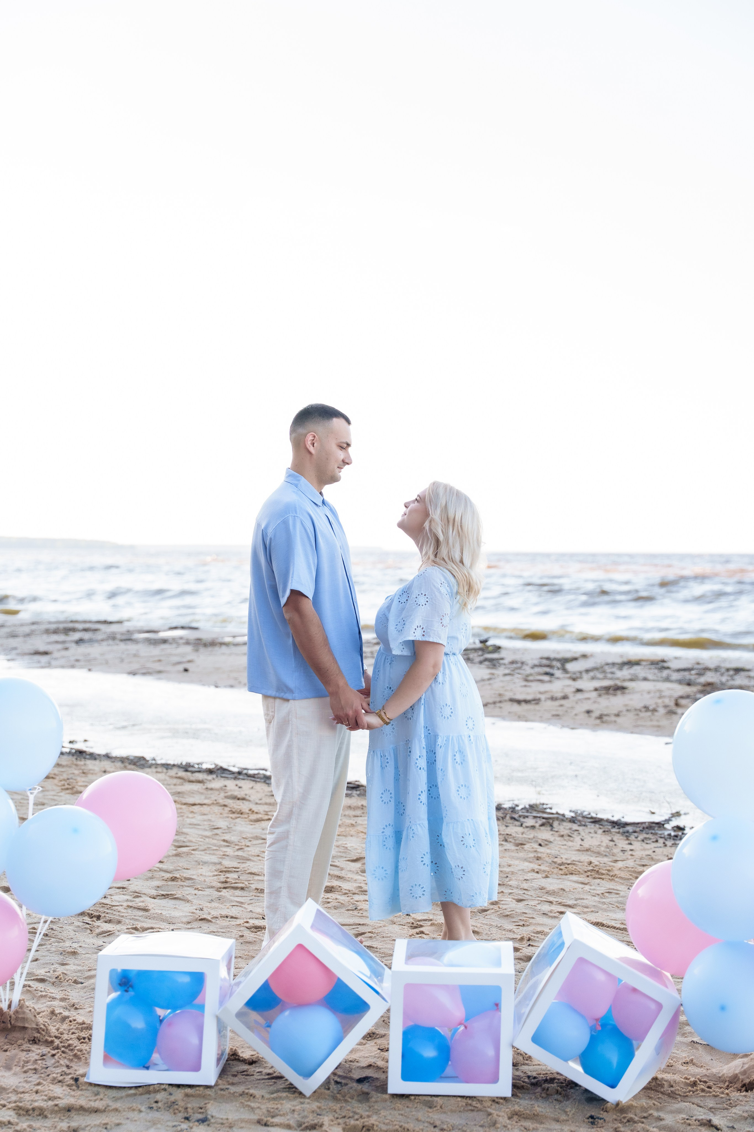 Гендер паті на Київському морі. Family photographer in Kiev Natalia Shkavron