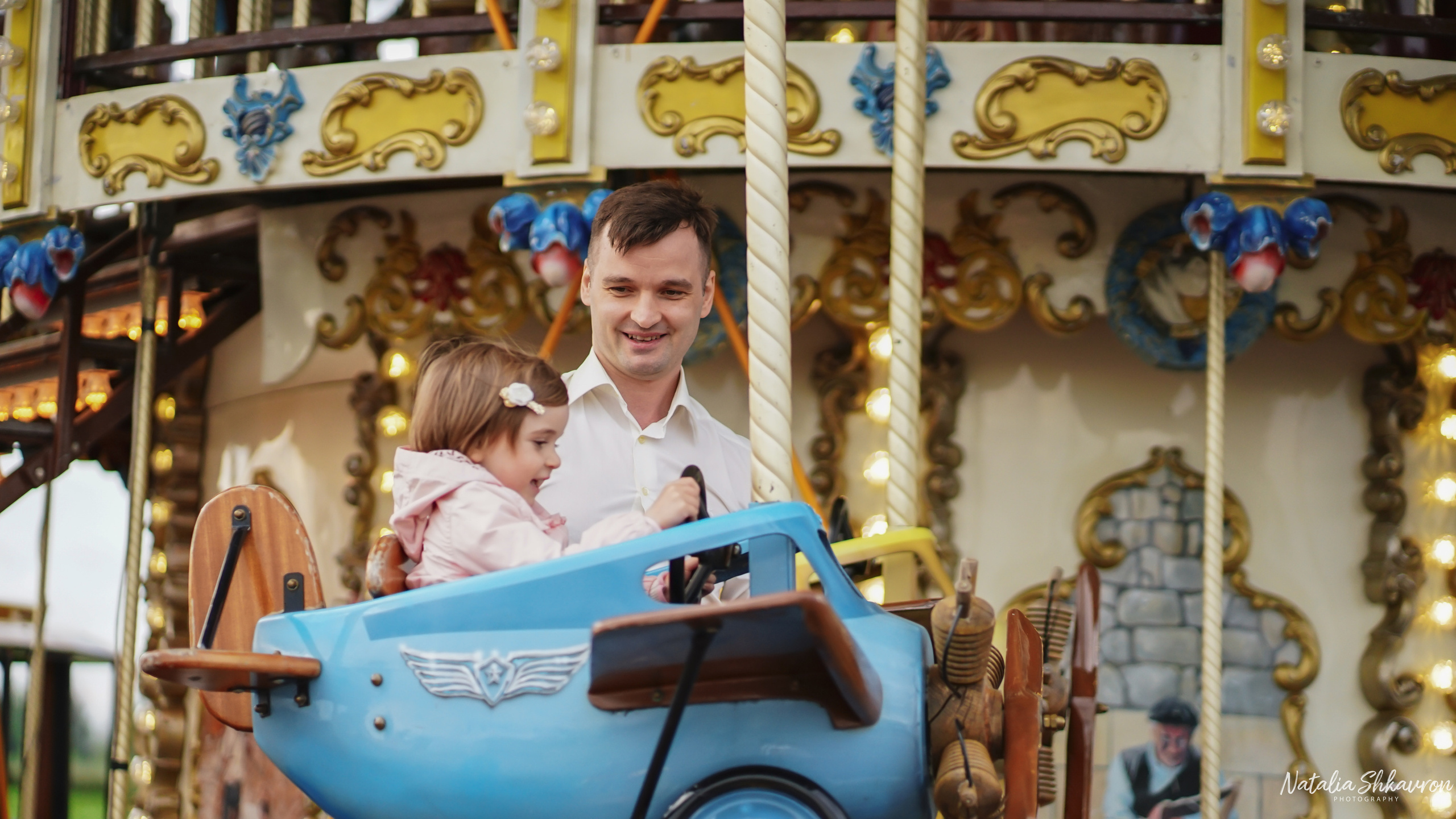 Сімейна фотосесія в тюльпанах. Сімейний фотограф Київ Наталія Шкаврон