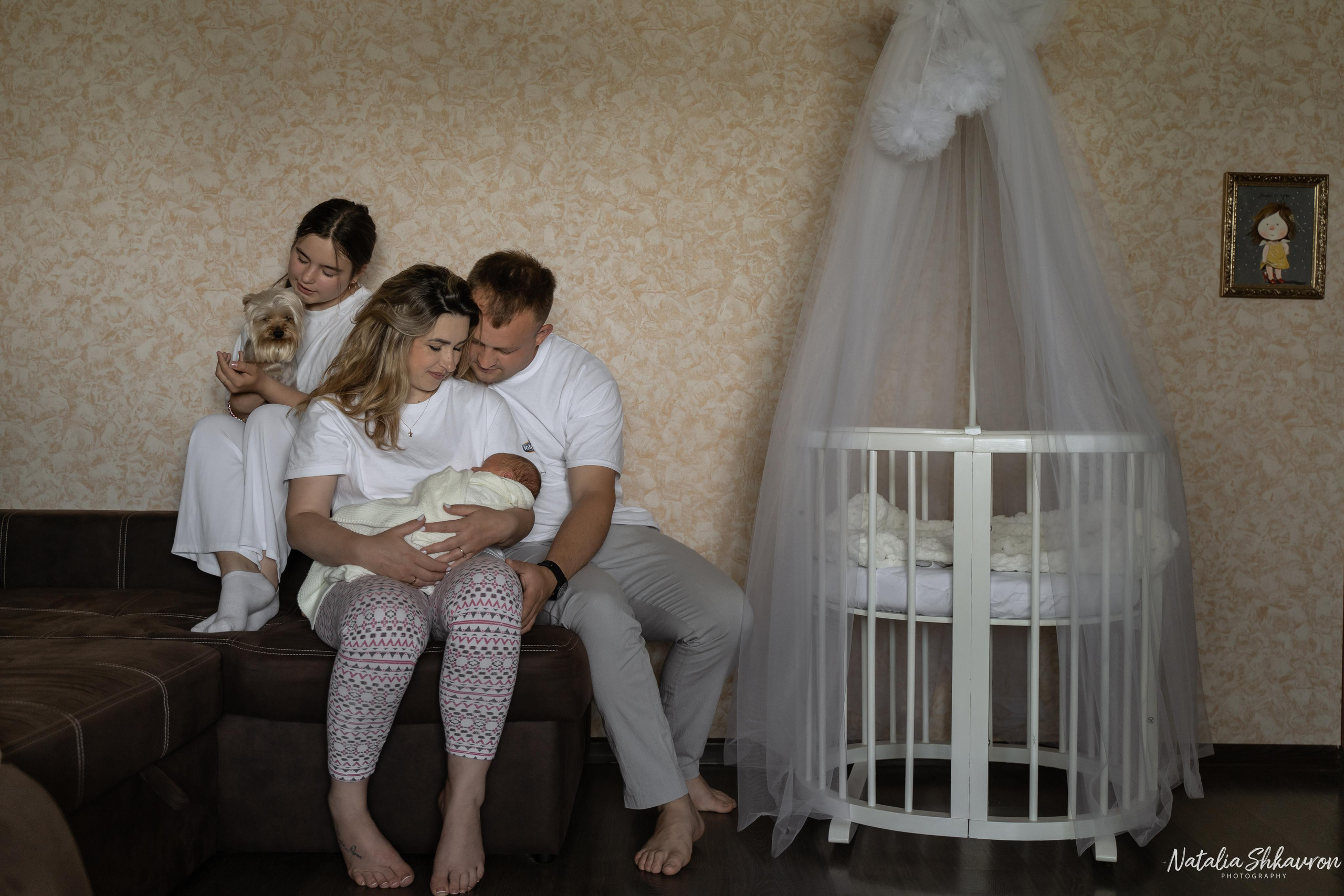 Домашня фотосесія новонародженого. Family photographer in Kiev Natalia Shkavron