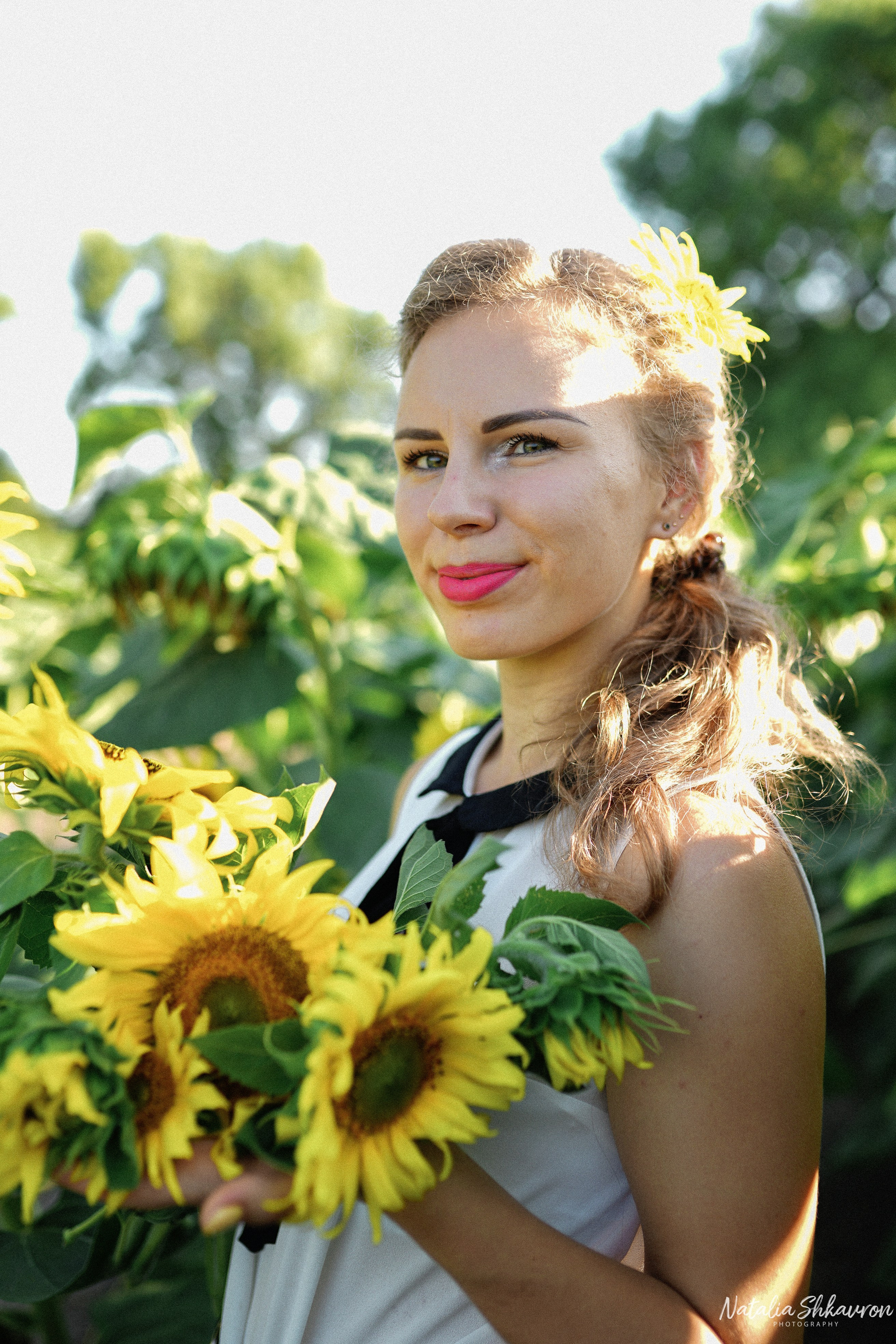 Сімейна фотосесія з кавунами. Family photographer in Kiev Natalia Shkavron