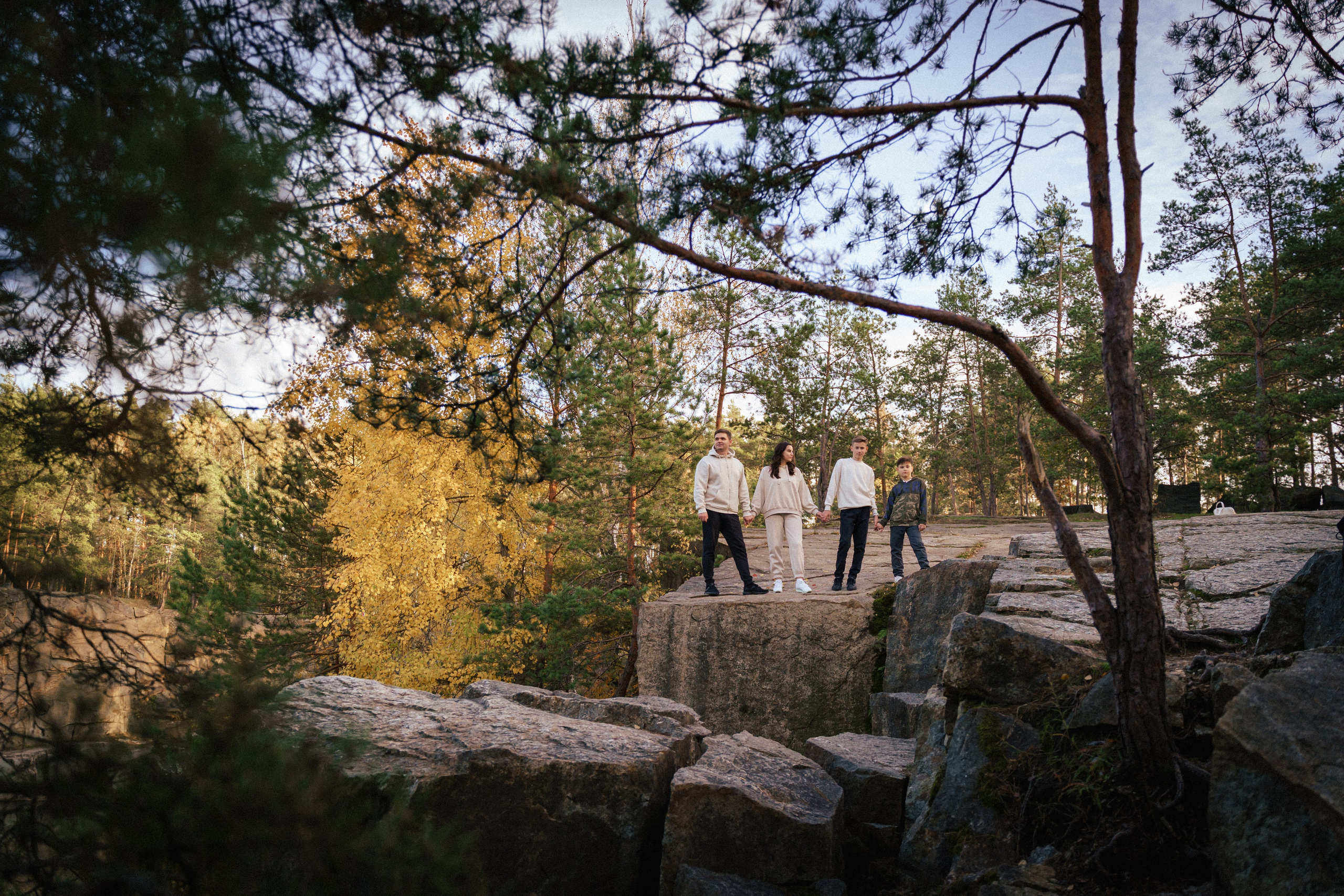 Сімейна фотосесія восени. Коростишівcький кар’єр. Сімейний фотограф Київ Наталія Шкаврон