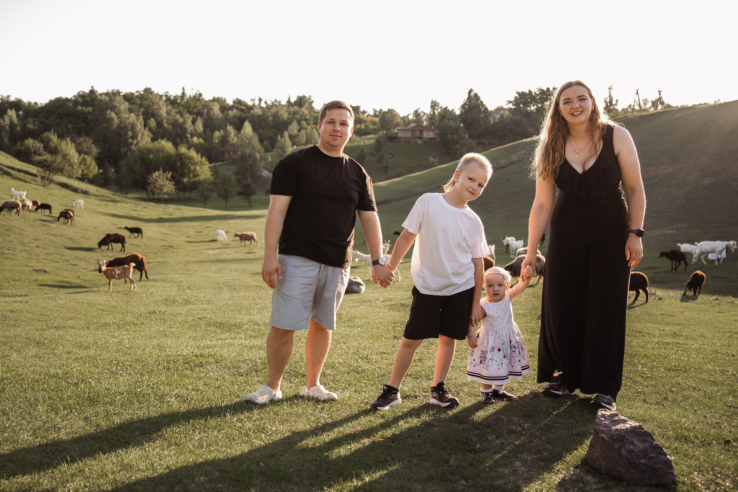 Святкування 1-го дня народження на овечій фермі. Family photographer in Kiev Natalia Shkavron