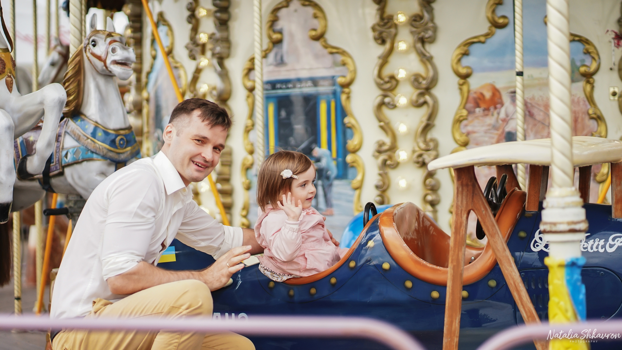 Сімейна фотосесія в тюльпанах. Сімейний фотограф Київ Наталія Шкаврон