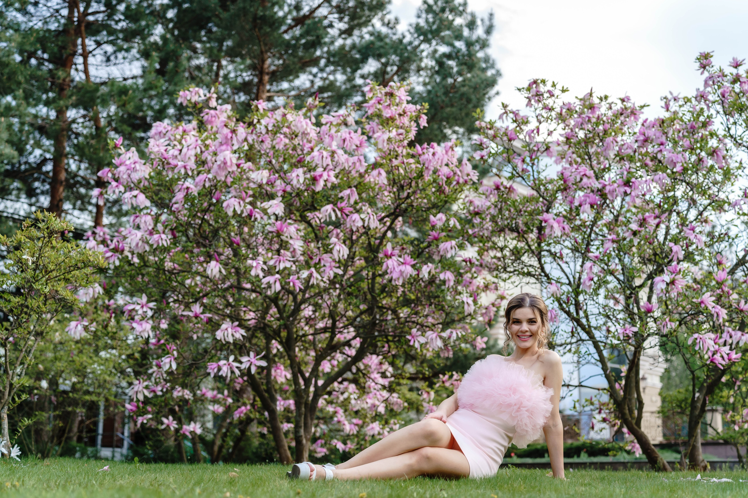 Фотосесія в магноліях. Сімейний фотограф Київ Наталія Шкаврон
