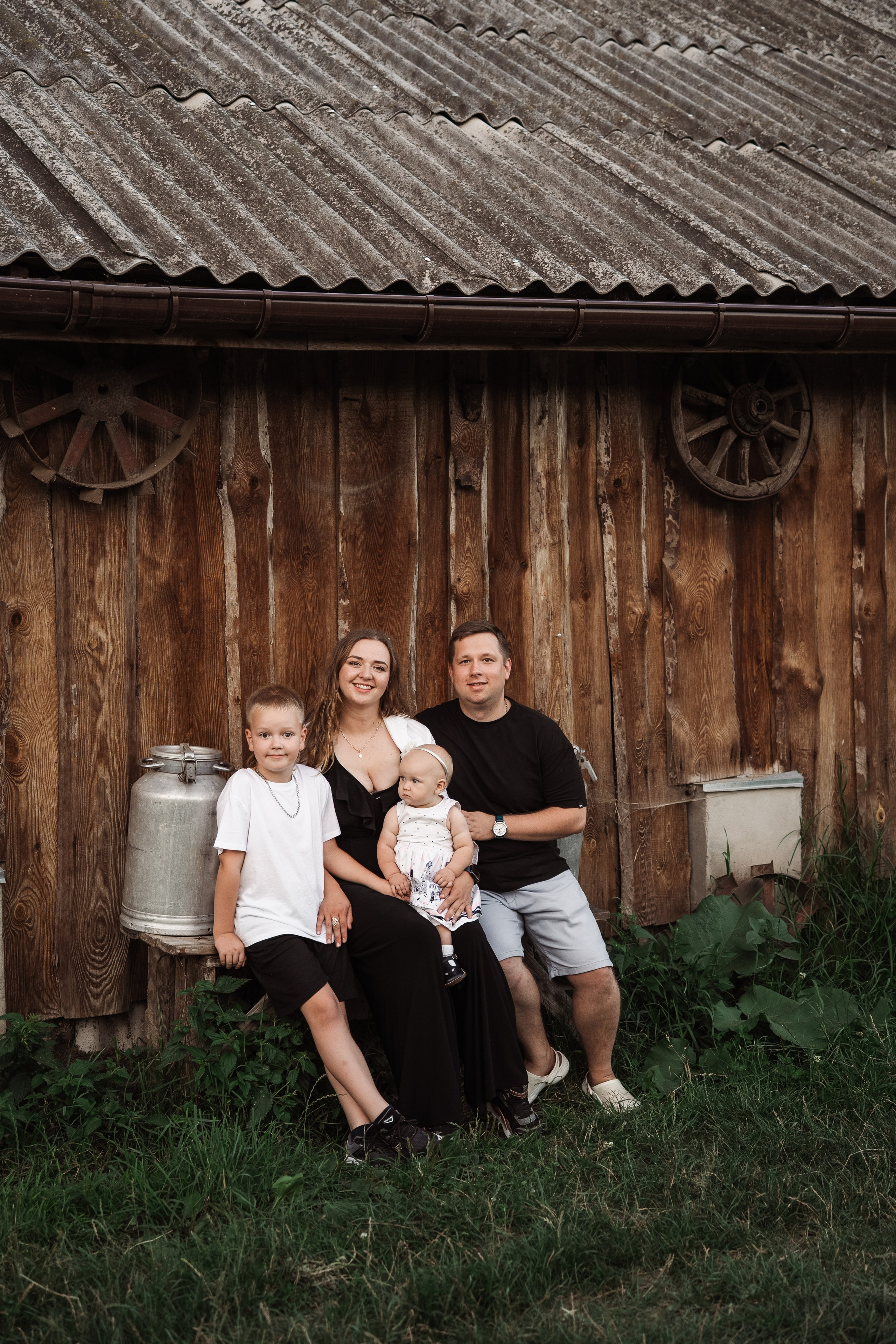 Святкування 1-го дня народження на овечій фермі. Family photographer in Kiev Natalia Shkavron