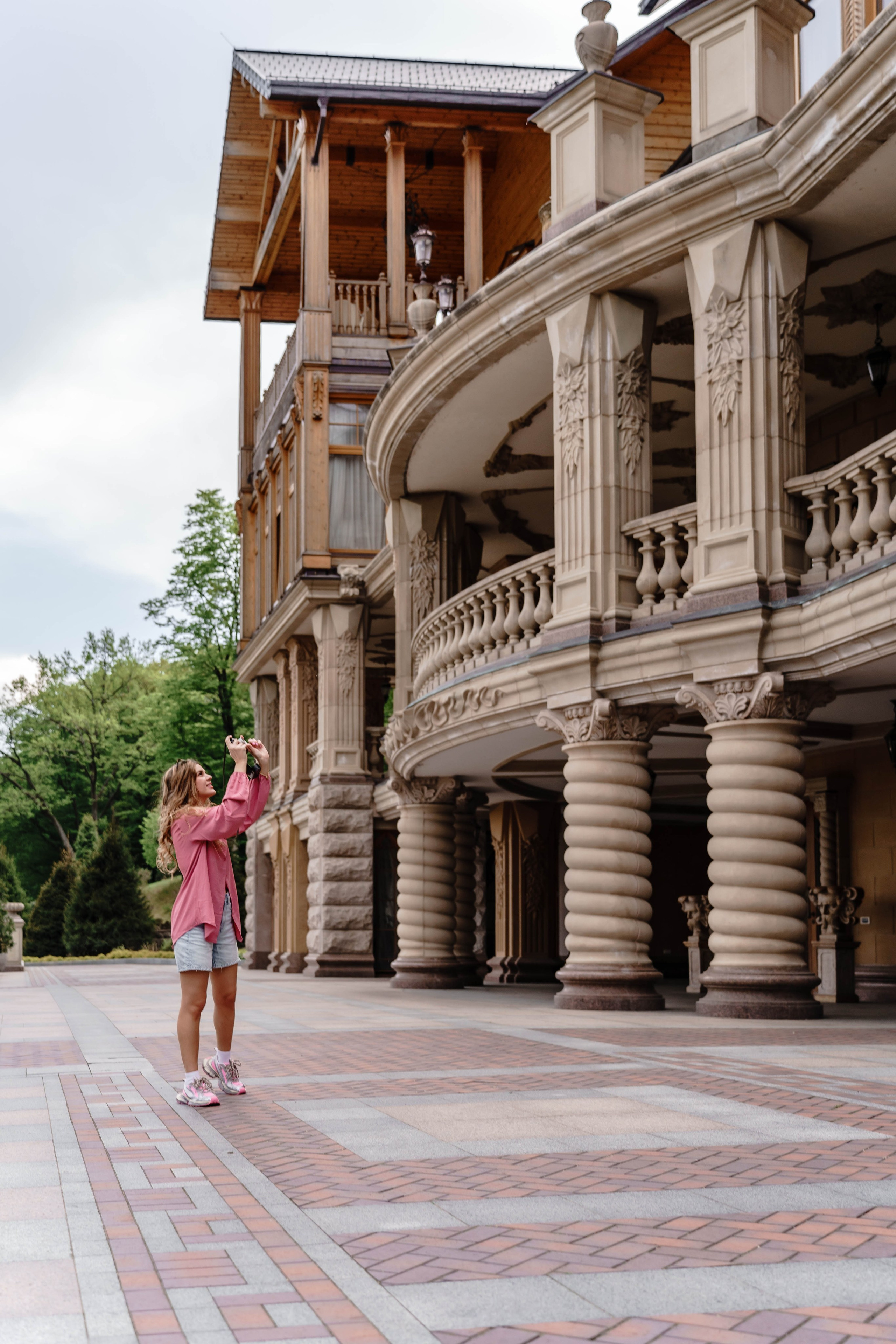 Фотосесія в сакурах. Family photographer in Kiev Natalia Shkavron