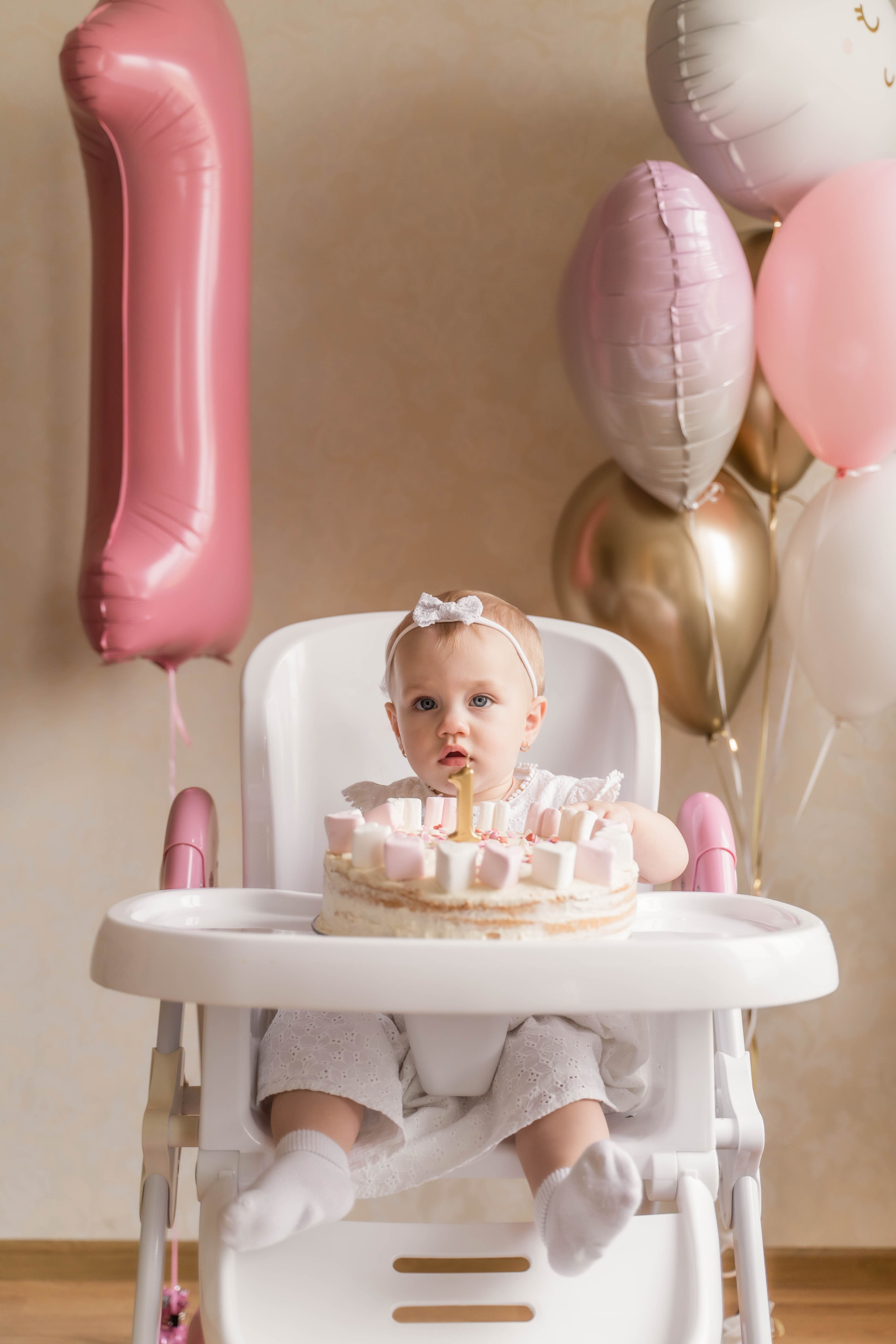 Святкування 1-го дня народження вдома. Family photographer in Kiev Natalia Shkavron