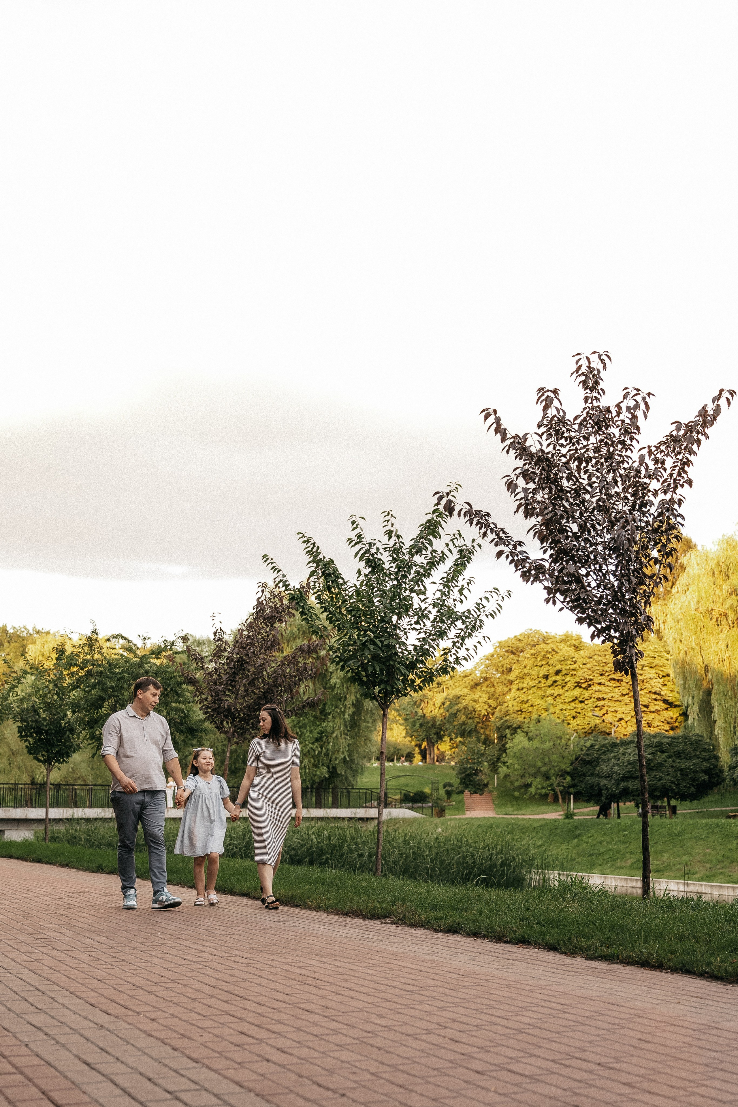 Сімейна фотосесія в парку. Сімейний фотограф Київ Наталія Шкаврон