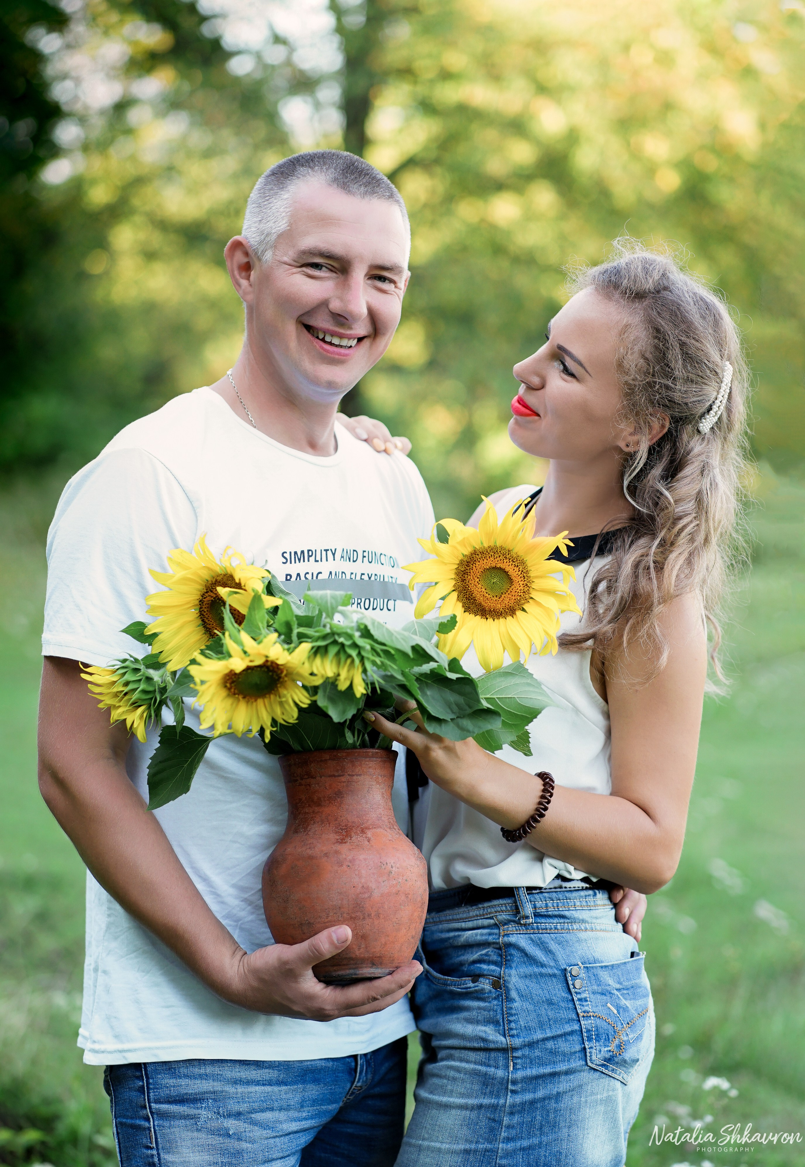 Сімейна фотосесія з кавунами. Family photographer in Kiev Natalia Shkavron