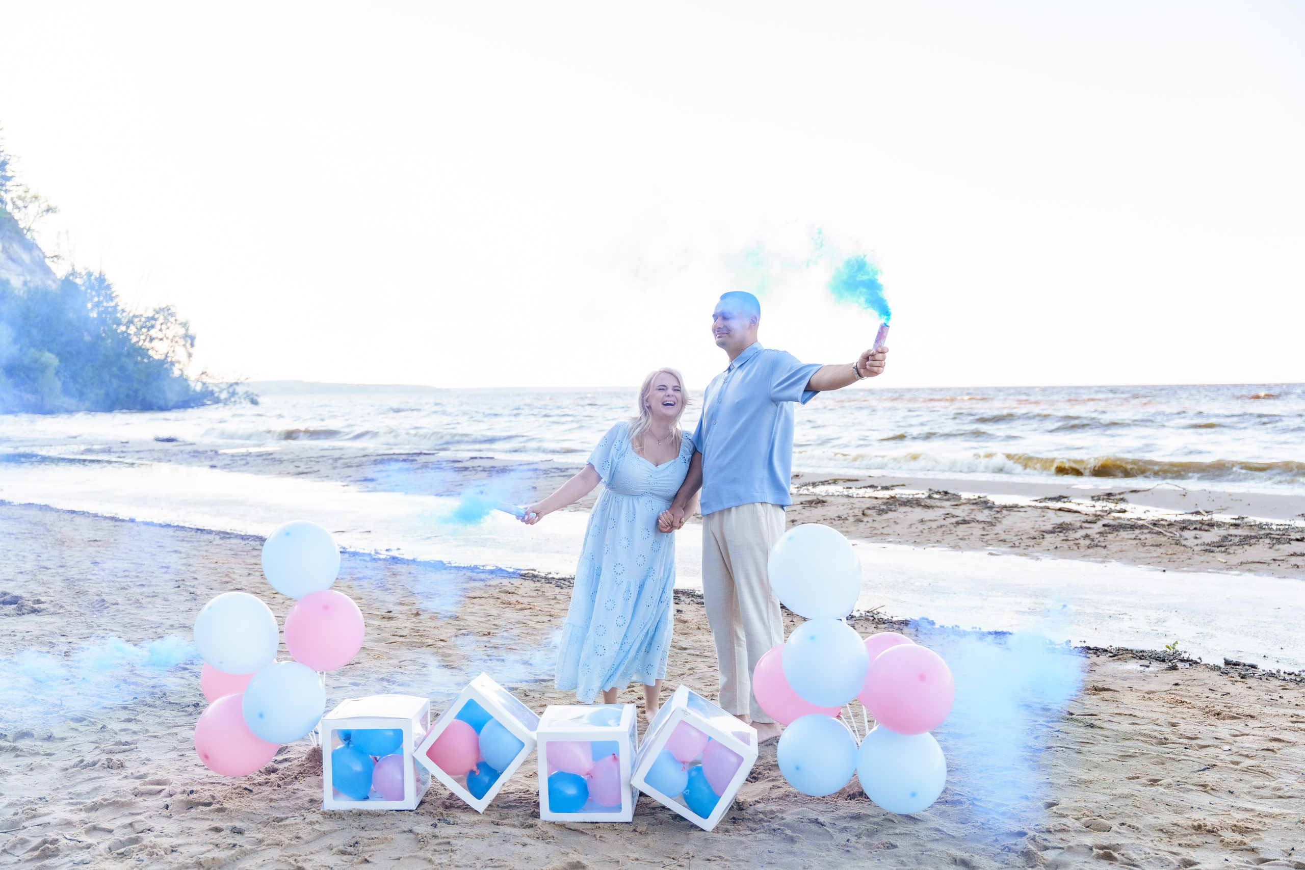 Гендер паті на Київському морі. Family photographer in Kiev Natalia Shkavron