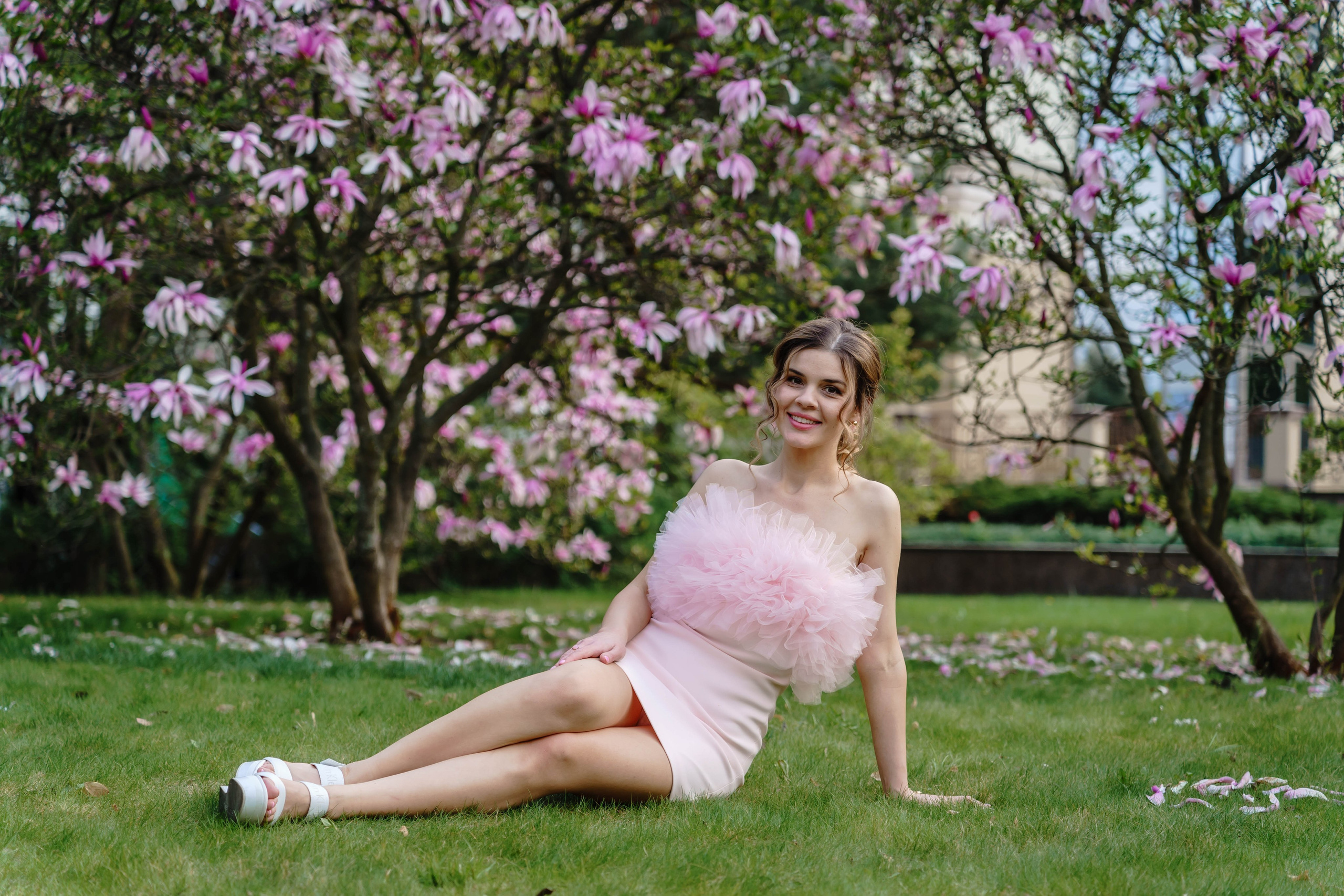 Фотосесія в магноліях. Сімейний фотограф Київ Наталія Шкаврон