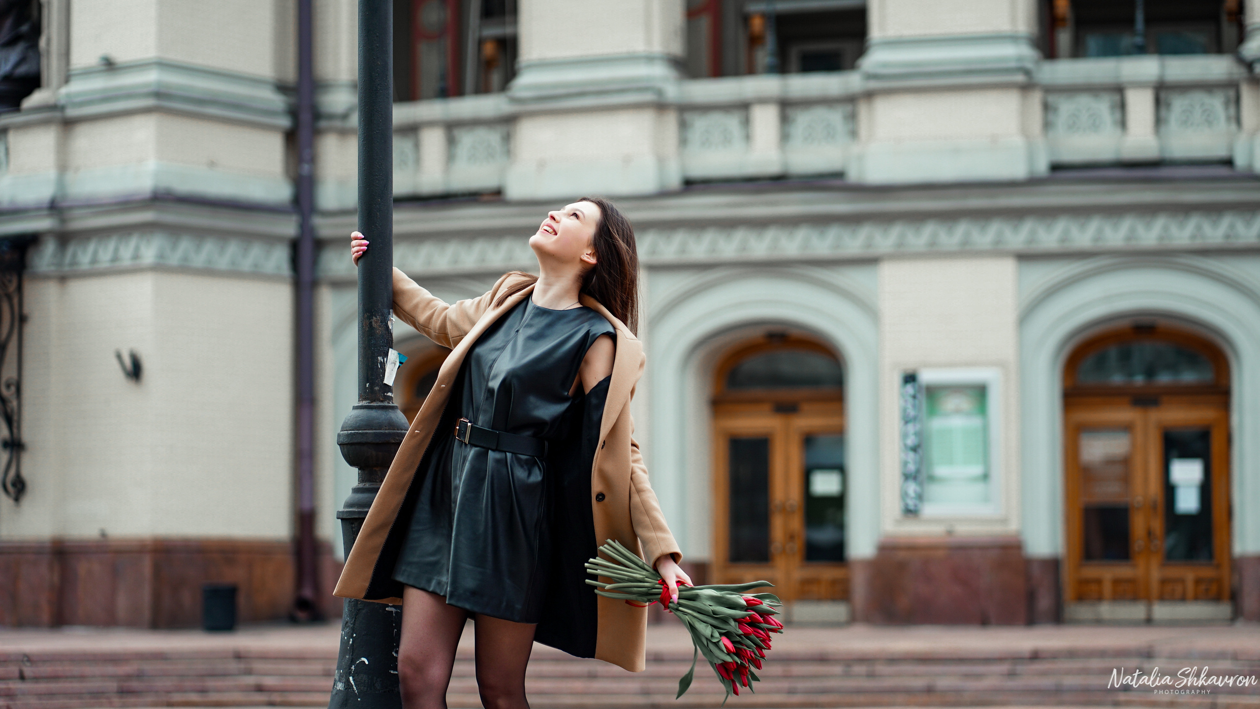 Індивідуальна фотосесія біля Оперного театру Київ. Сімейний фотограф Київ Наталія Шкаврон