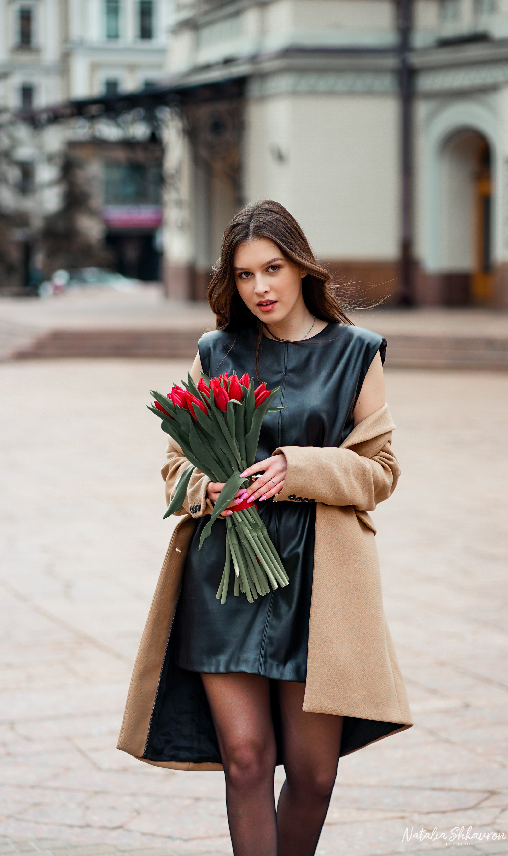 Індивідуальна фотосесія біля Оперного театру Київ. Сімейний фотограф Київ Наталія Шкаврон