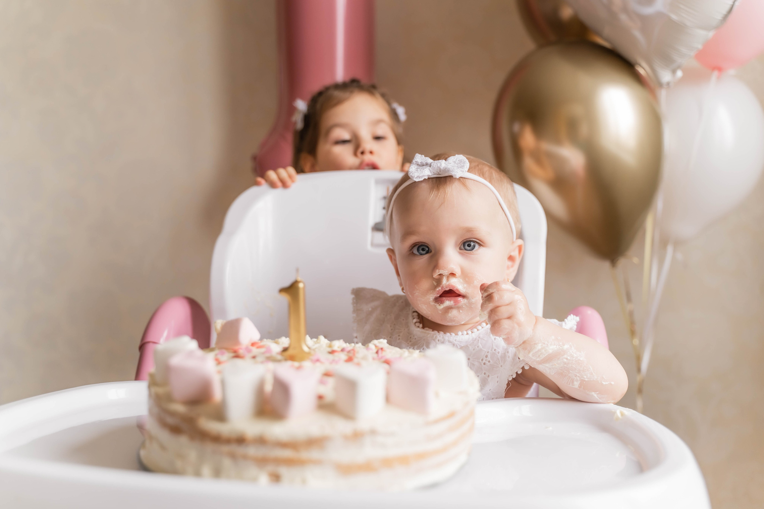 Святкування 1-го дня народження вдома. Family photographer in Kiev Natalia Shkavron