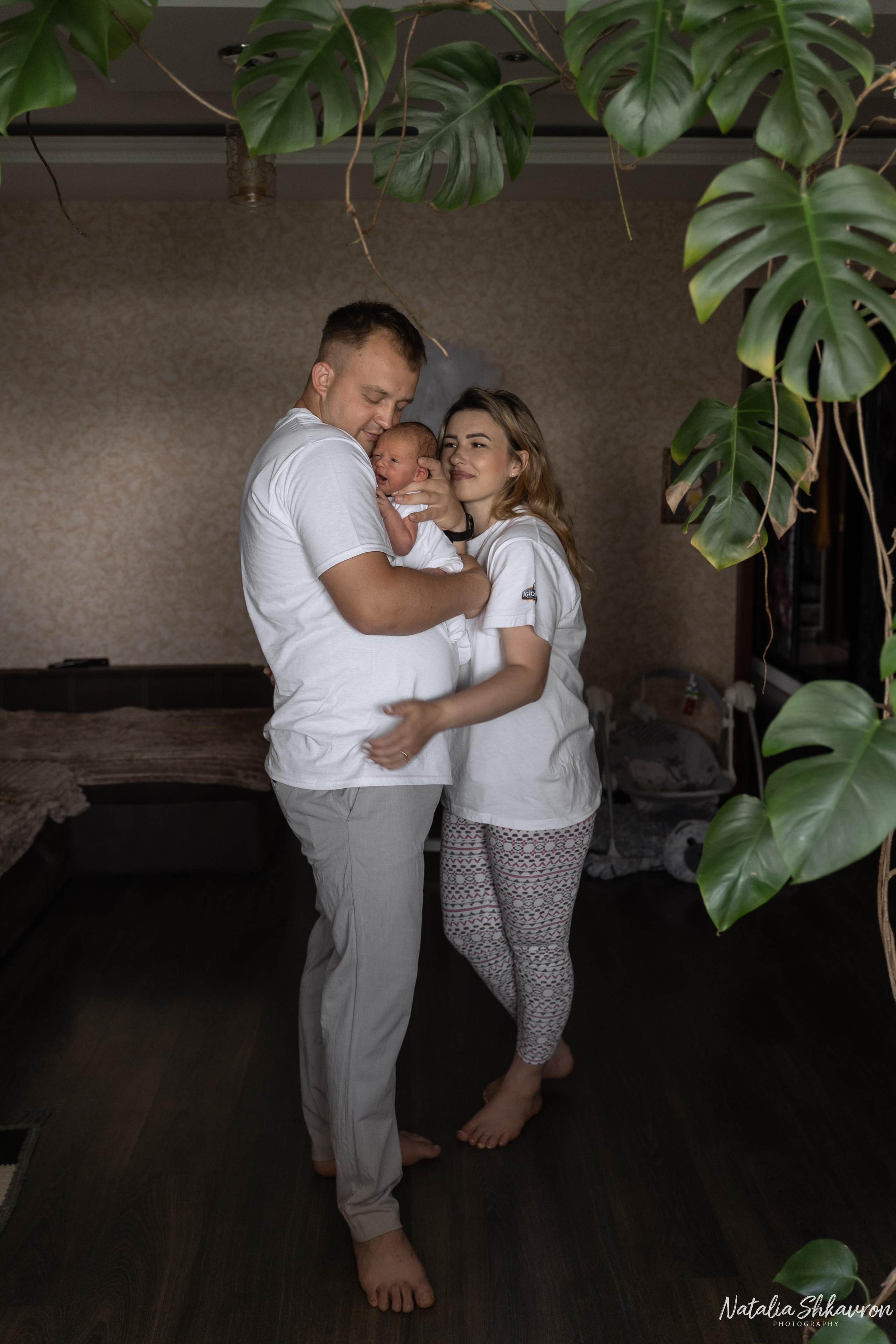 Домашня фотосесія новонародженого. Family photographer in Kiev Natalia Shkavron