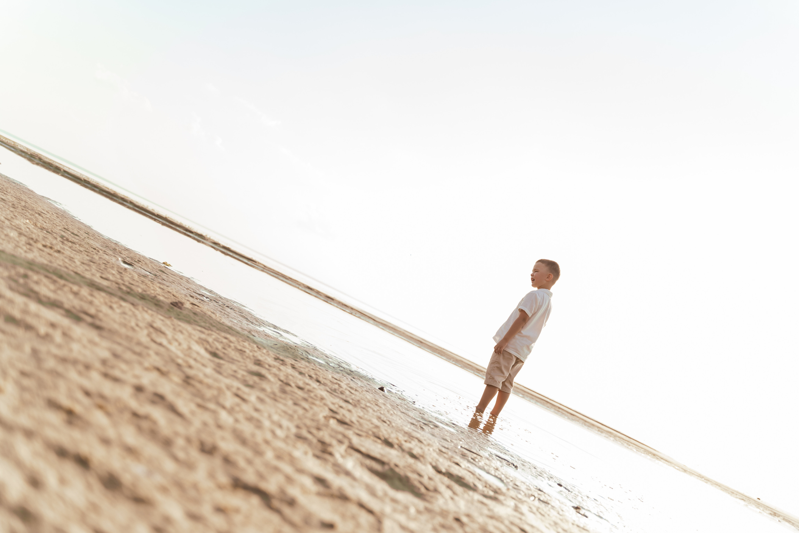 Фотосесія вагітності біля Київського моря. Сімейний фотограф Київ Наталія Шкаврон