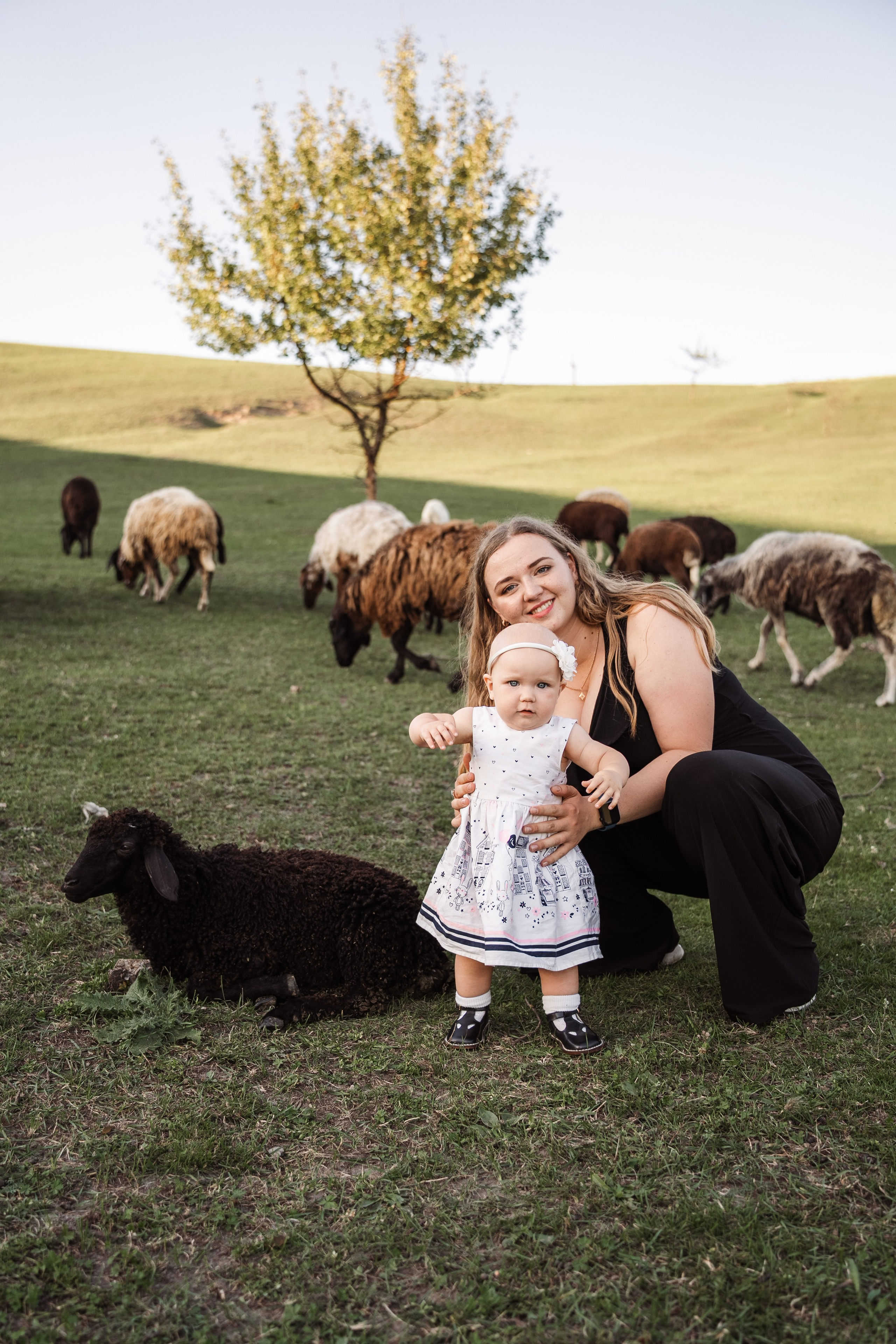Святкування 1-го дня народження на овечій фермі. Family photographer in Kiev Natalia Shkavron