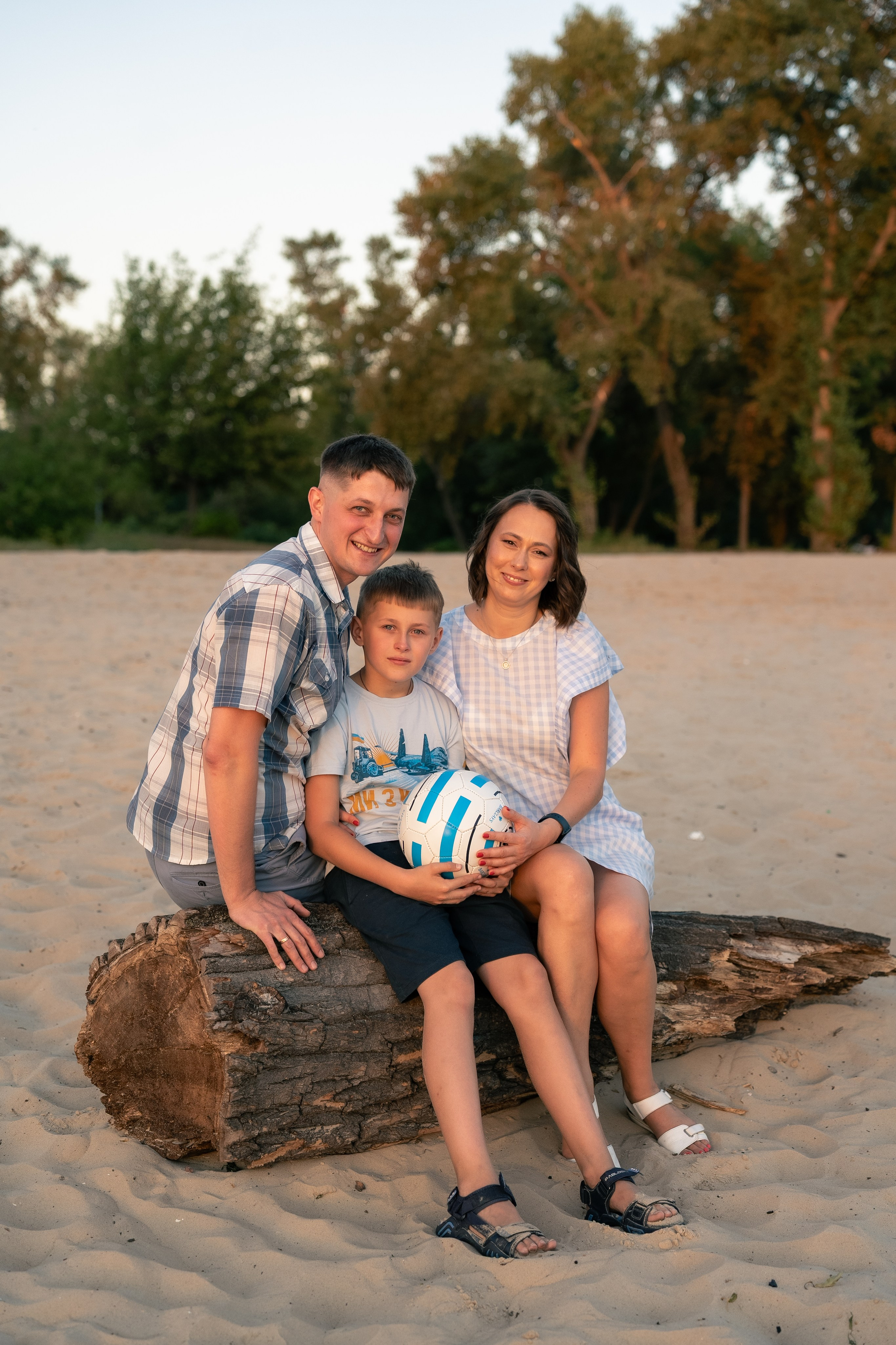 Сімейна фотосесія на Трухановому острові. Сімейний фотограф Київ Наталія Шкаврон