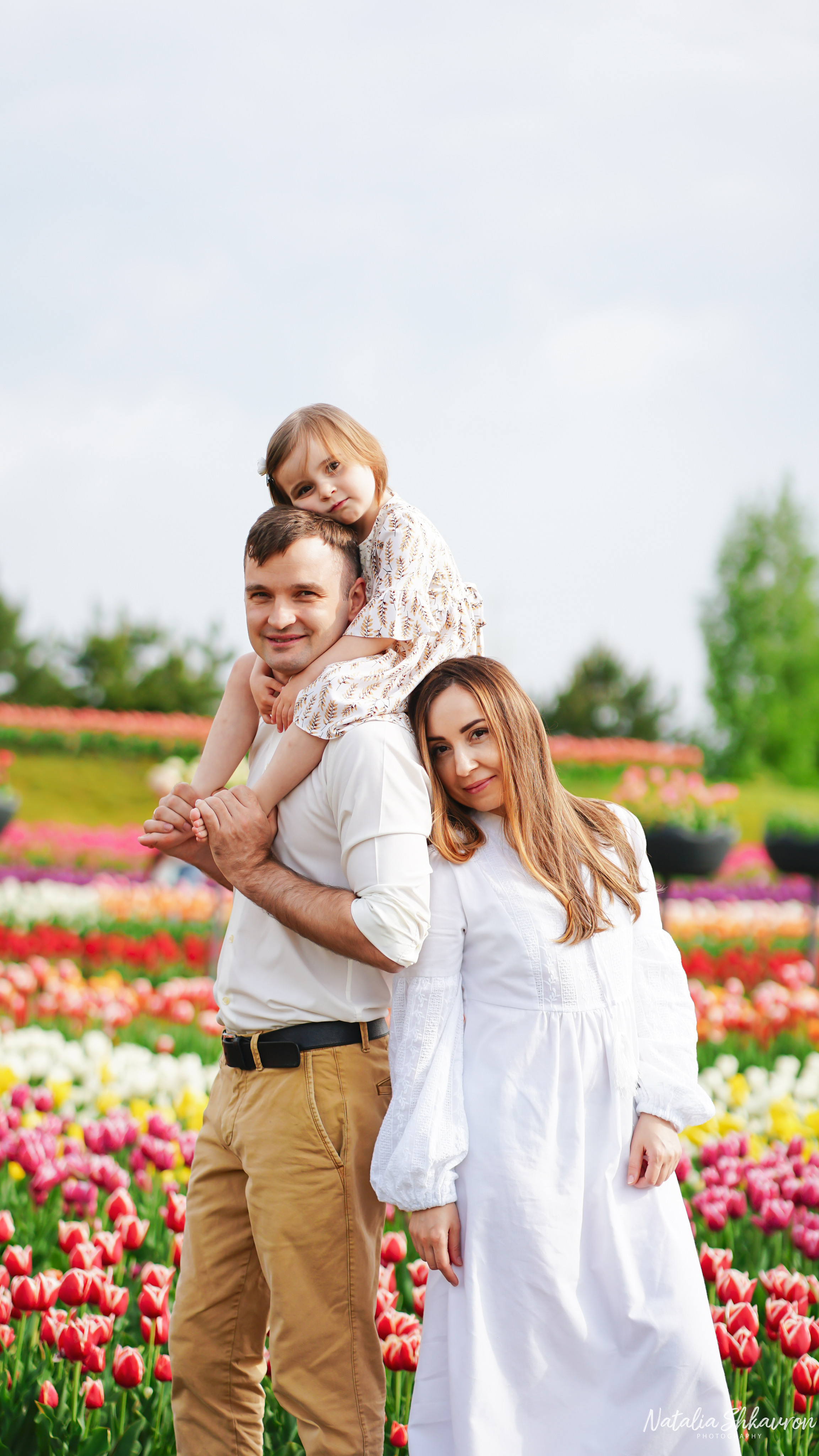 фотосесія в добропарку, Добропарк тюльпани, фотограф добропарк, Добропарк фото, фотосесія в тюльпанах, фотосесія в тюльпанах у Добропарку, добропарк киев, добропарк тюльпаны, портрет фотосесія з тюльпанами, с цветами фотосесія з тюльпанами