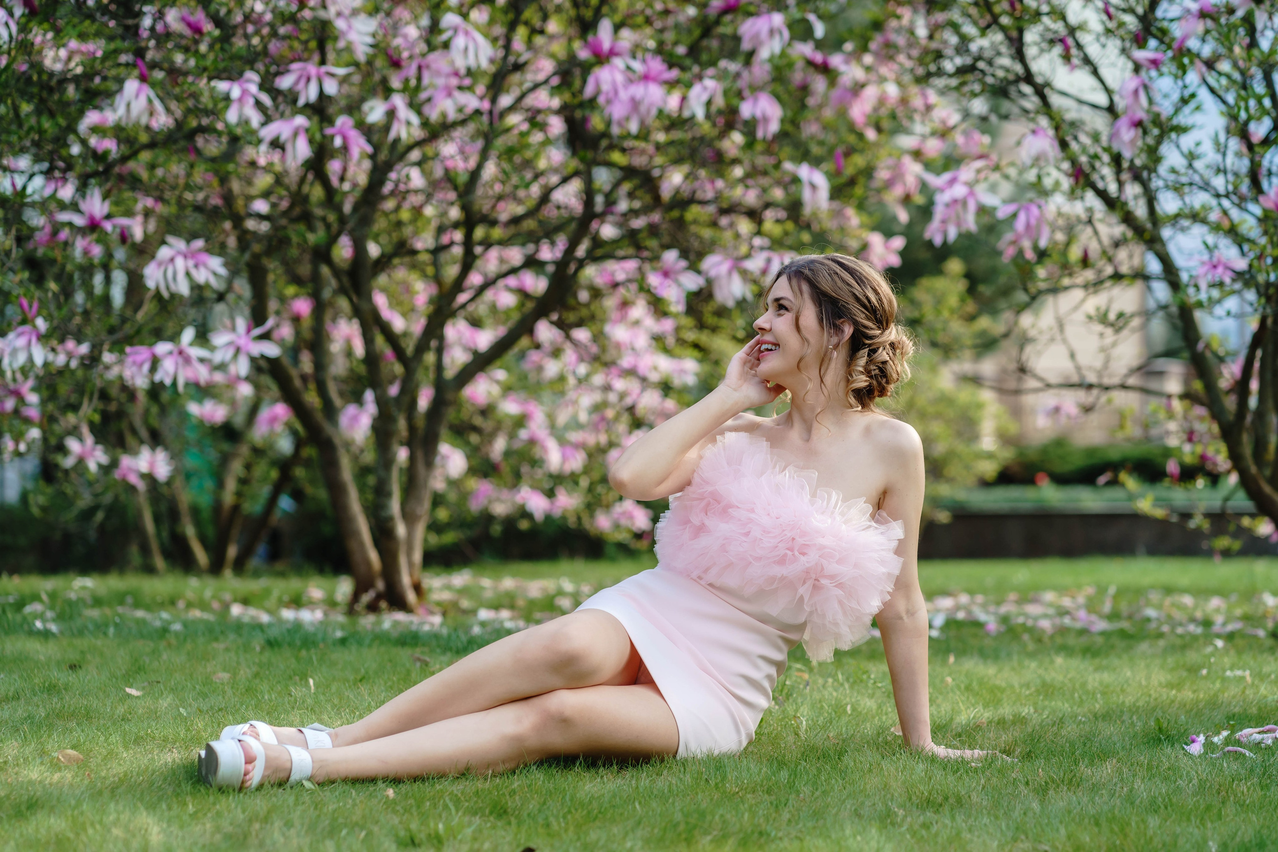 Фотосесія в магноліях. Сімейний фотограф Київ Наталія Шкаврон