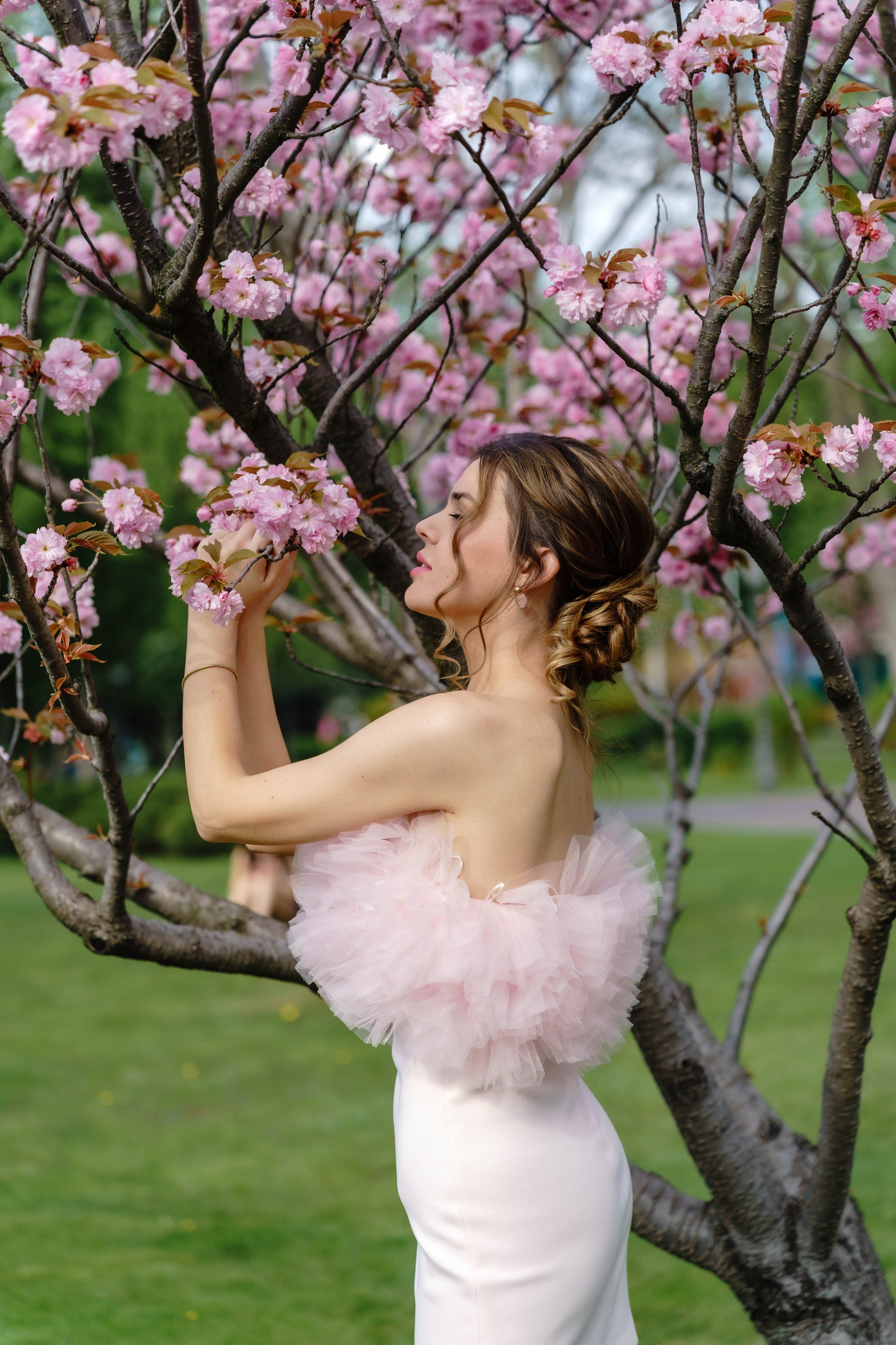 Фотосесія в сакурах. Family photographer in Kiev Natalia Shkavron