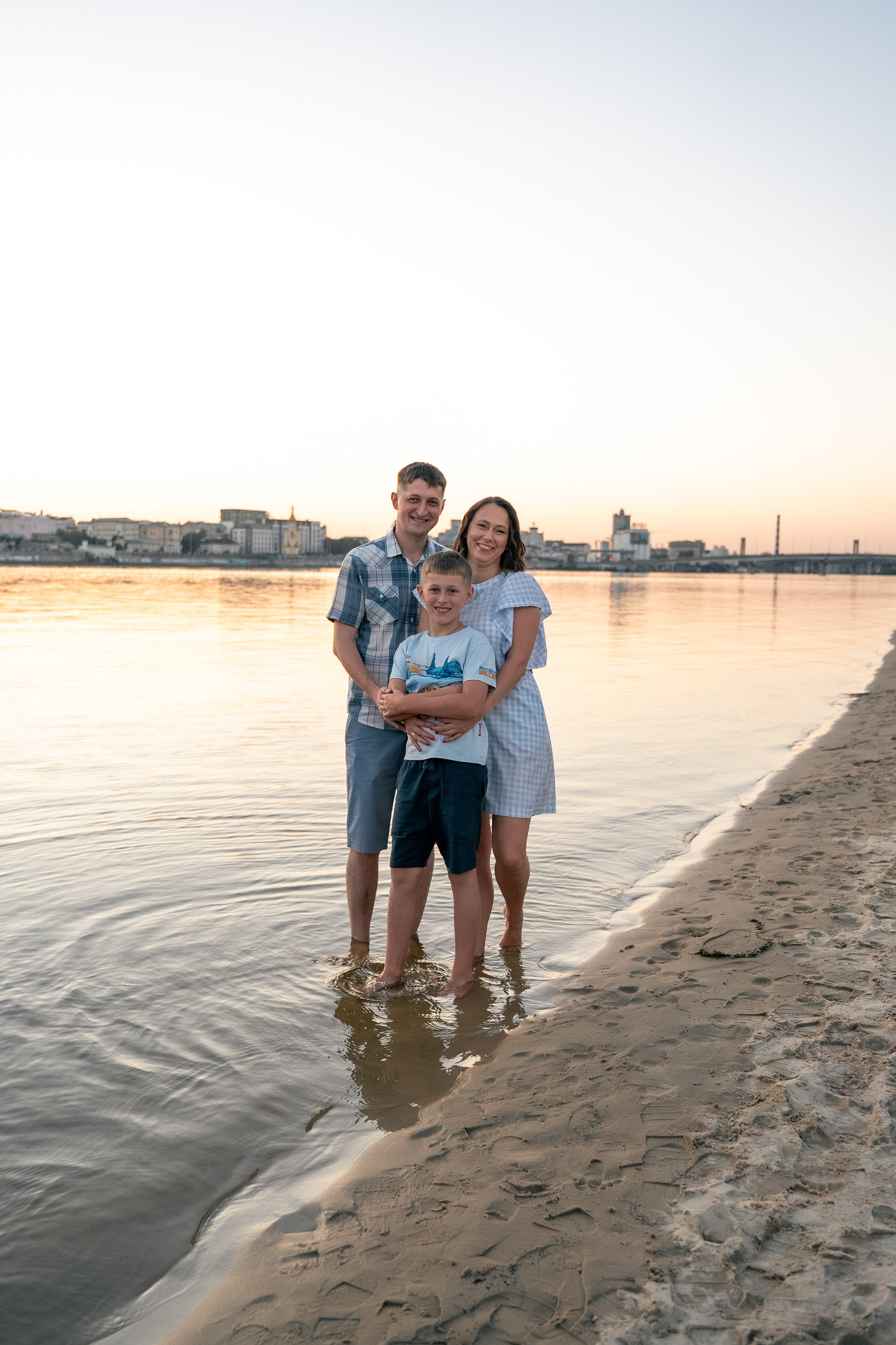 Сімейна фотосесія на Трухановому острові. Сімейний фотограф Київ Наталія Шкаврон