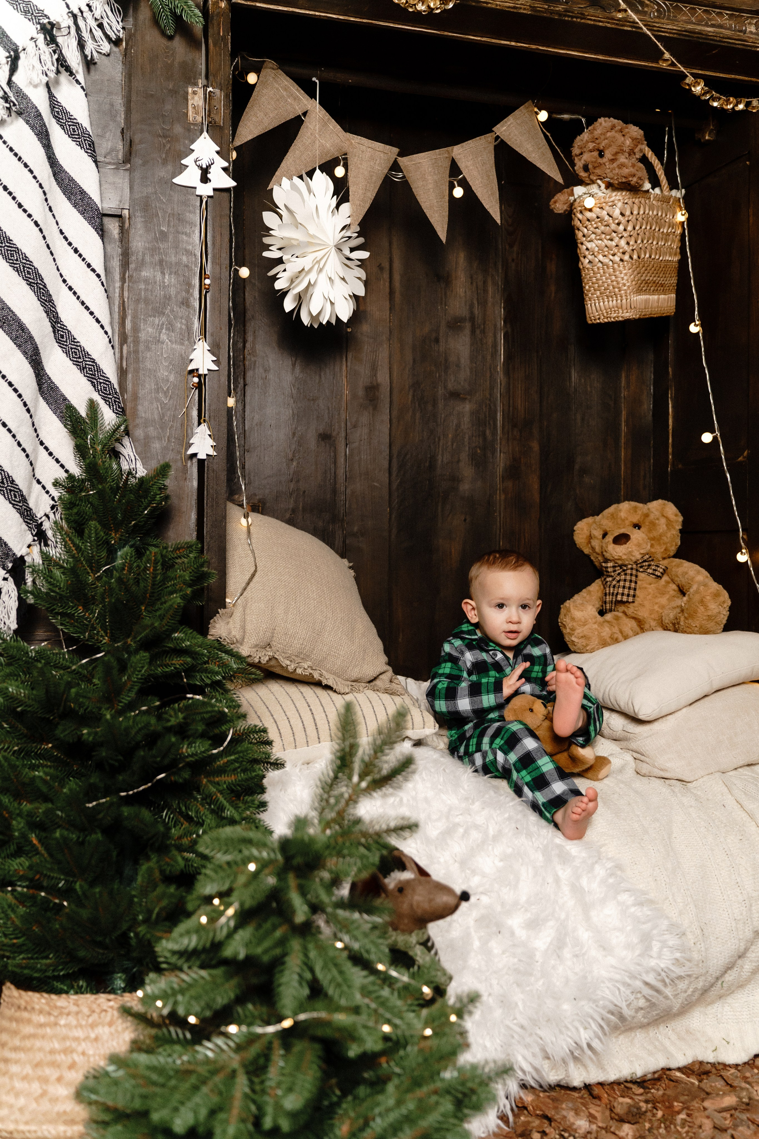 Новорічна фотосесія мами та сина. Family photographer in Kiev Natalia Shkavron