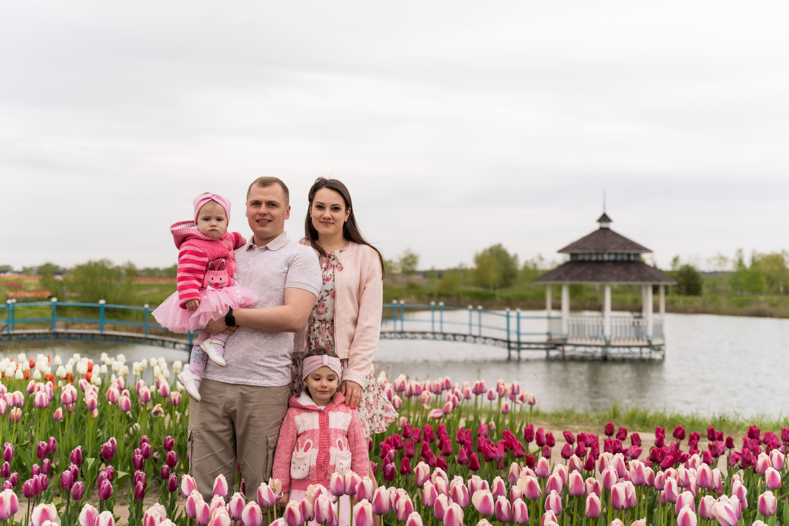 сімейна фотосесія в добропарку, Фотосесія в тюльпанах