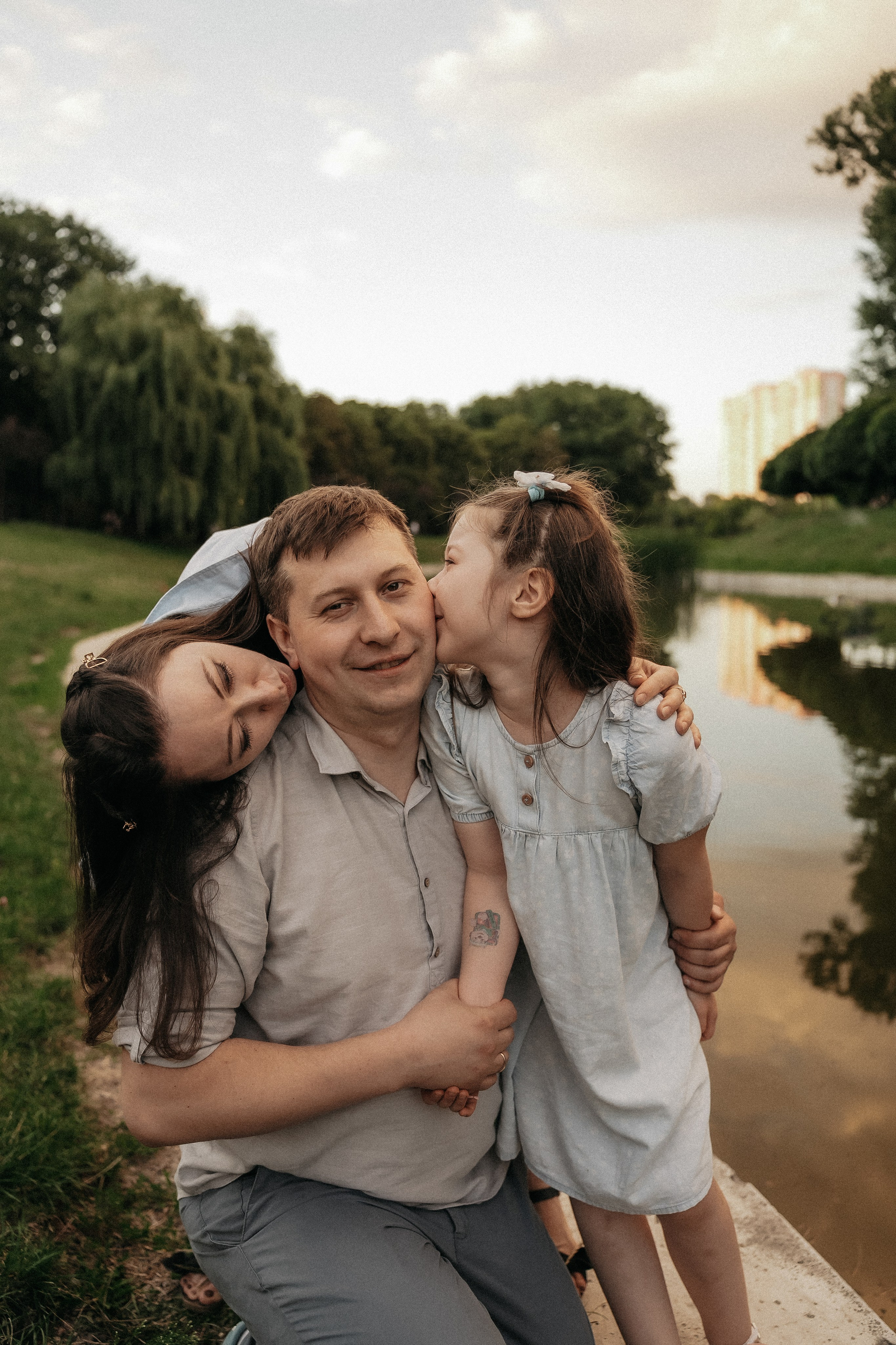 Сімейна фотосесія в парку. Сімейний фотограф Київ Наталія Шкаврон