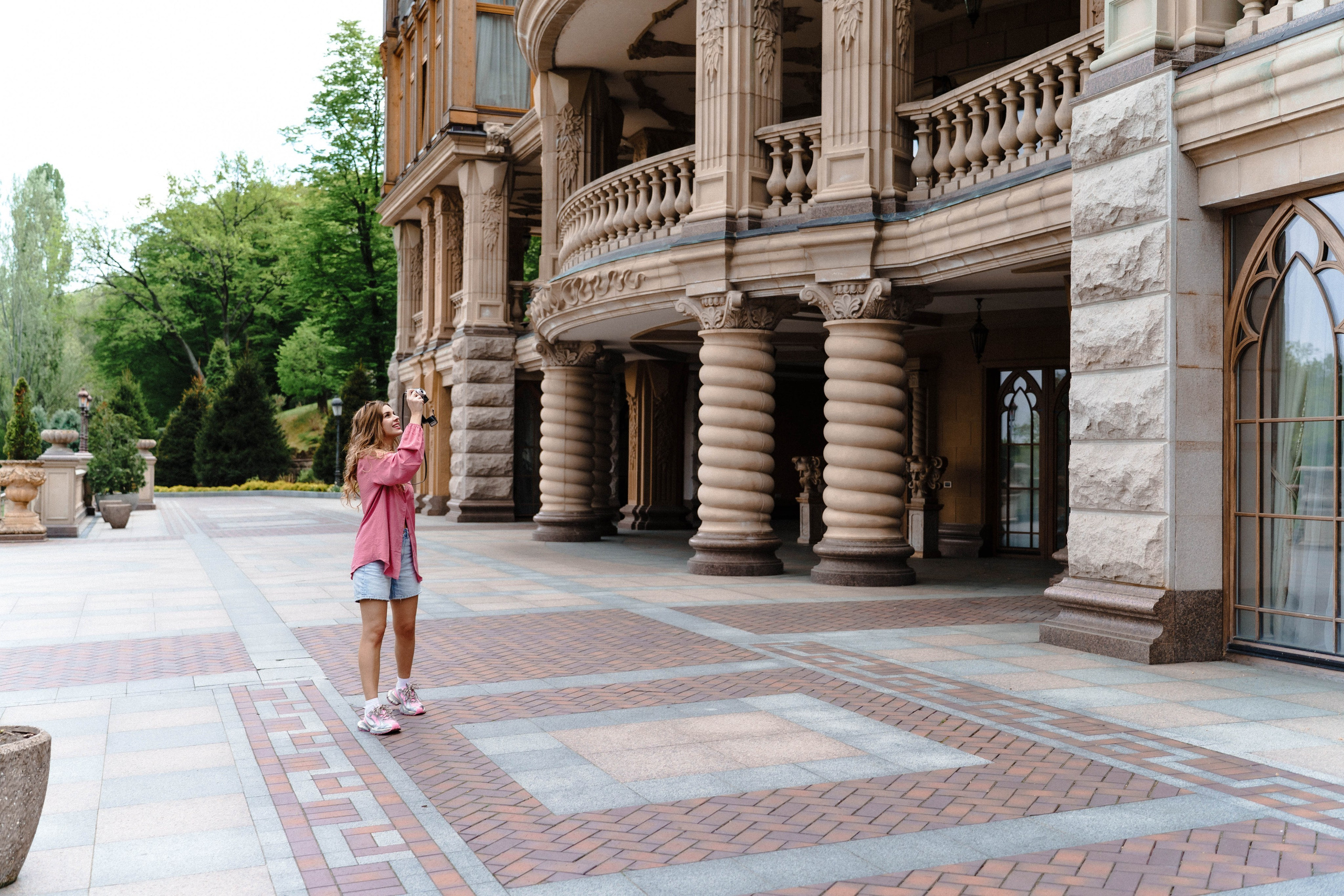Фотосесія в сакурах. Family photographer in Kiev Natalia Shkavron