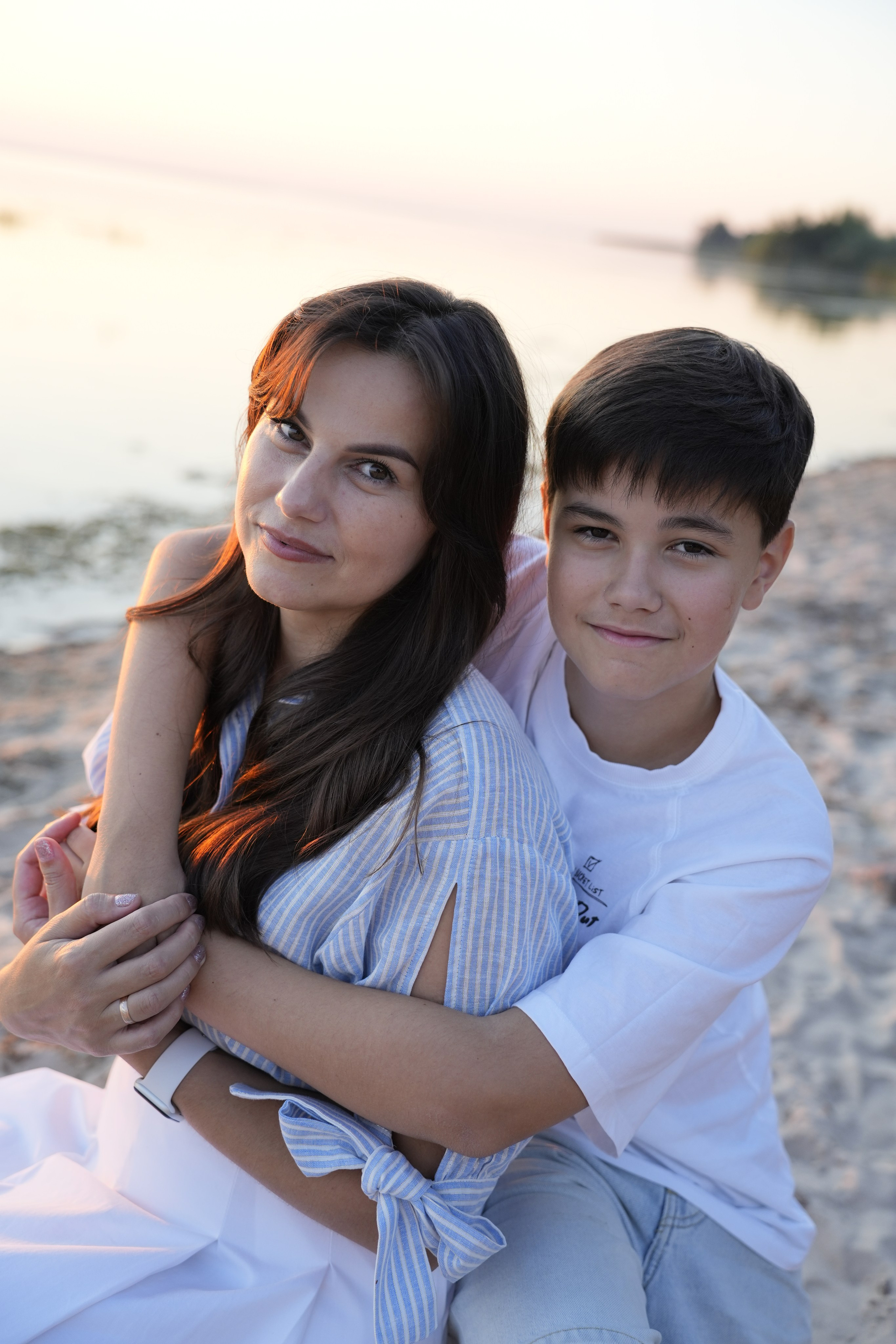 Сімейна фотосесія на Київському морі. Family photographer in Kiev Natalia Shkavron