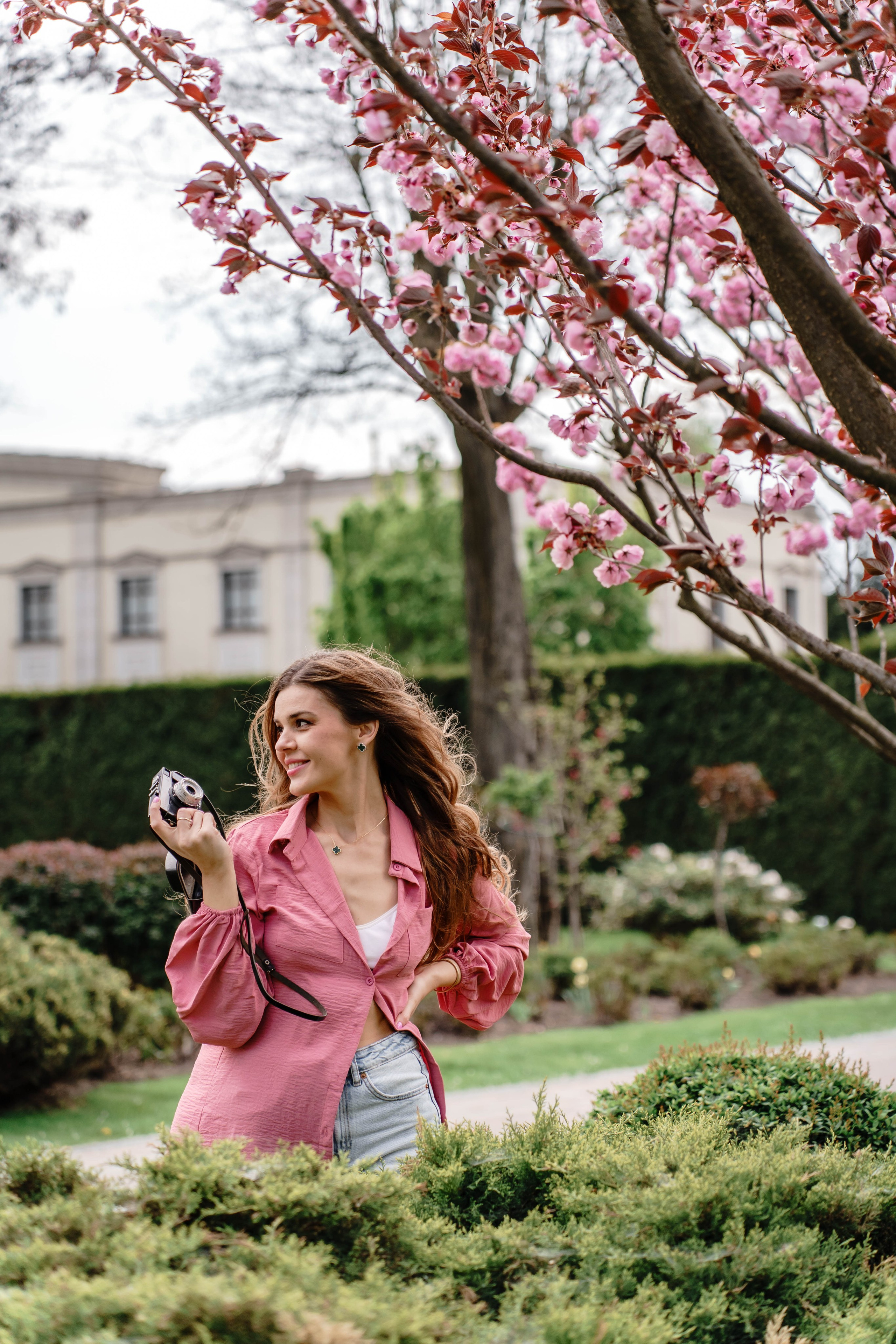 Фотосесія в сакурах. Family photographer in Kiev Natalia Shkavron