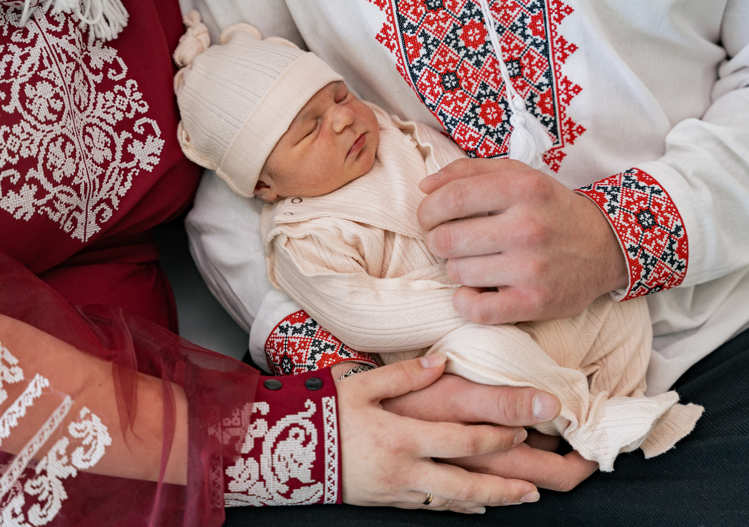 Виписка з пологового №3. Сімейний фотограф Київ Наталія Шкаврон