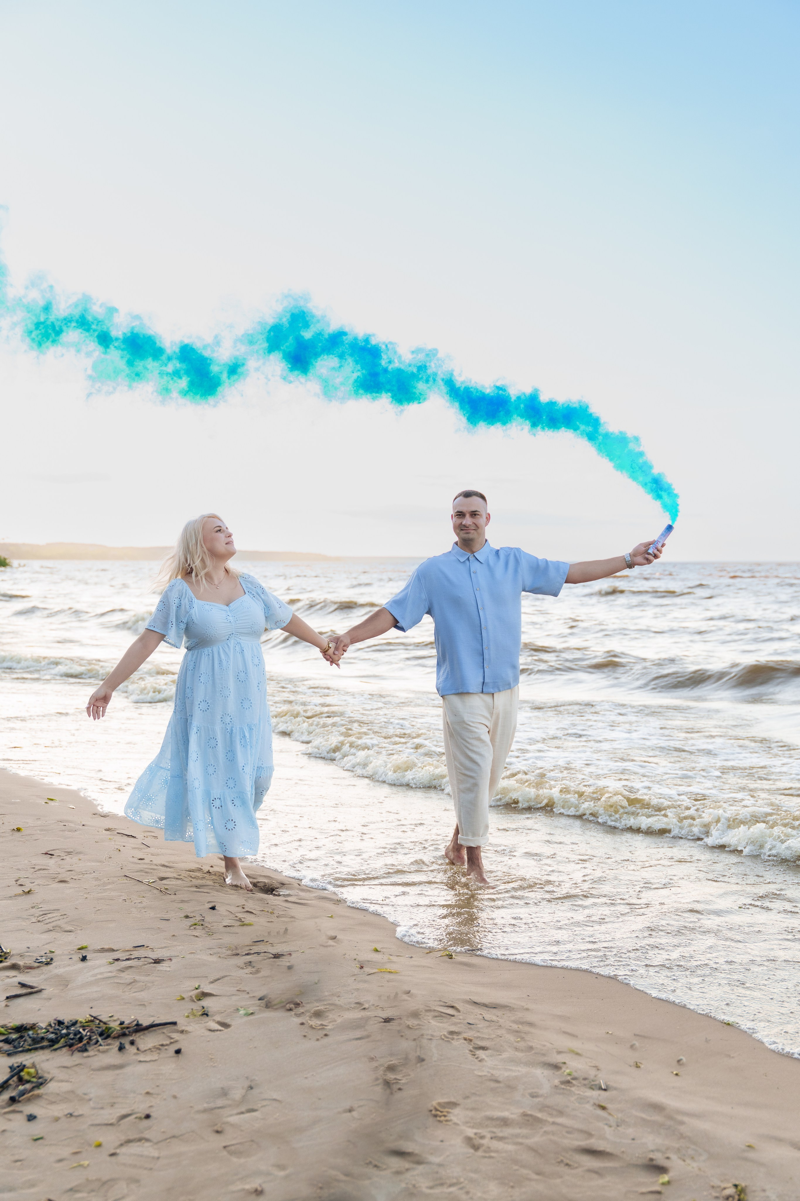 Гендер паті на Київському морі. Family photographer in Kiev Natalia Shkavron
