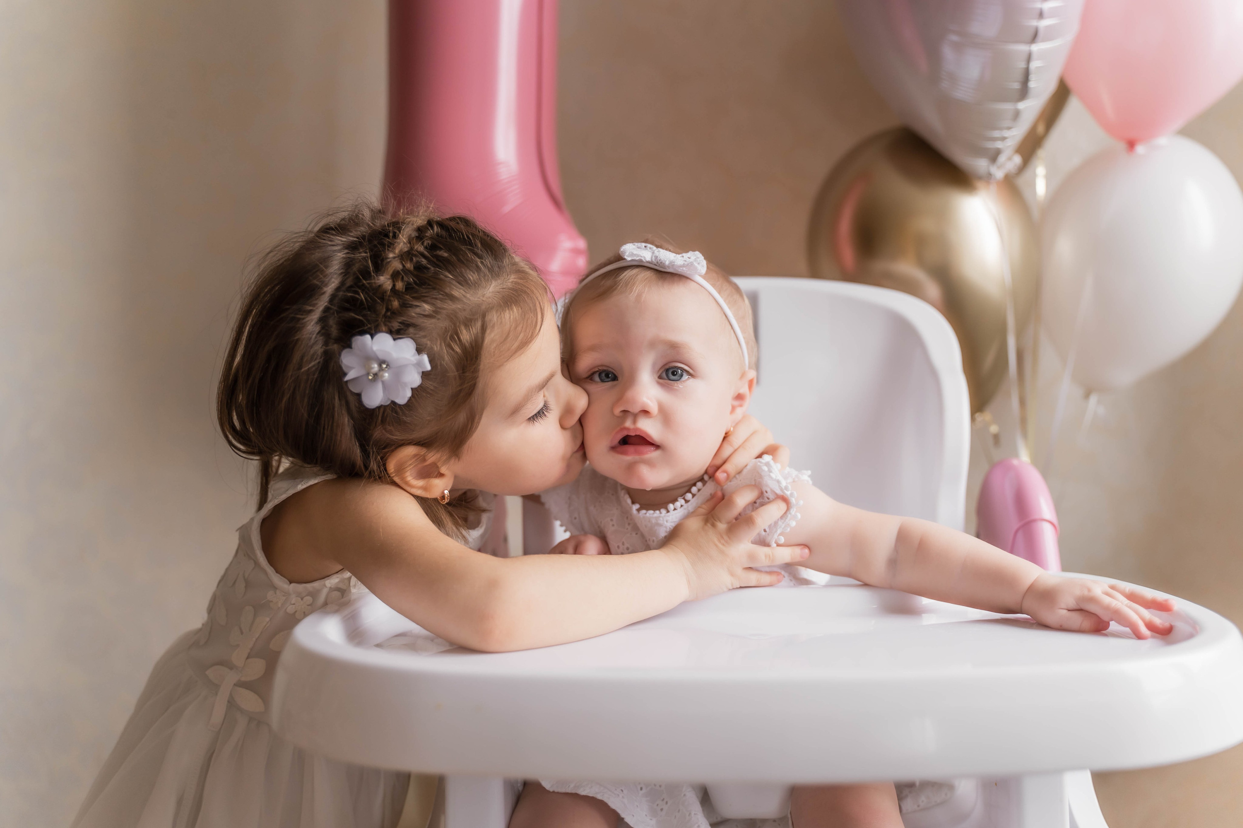 Святкування 1-го дня народження вдома. Family photographer in Kiev Natalia Shkavron