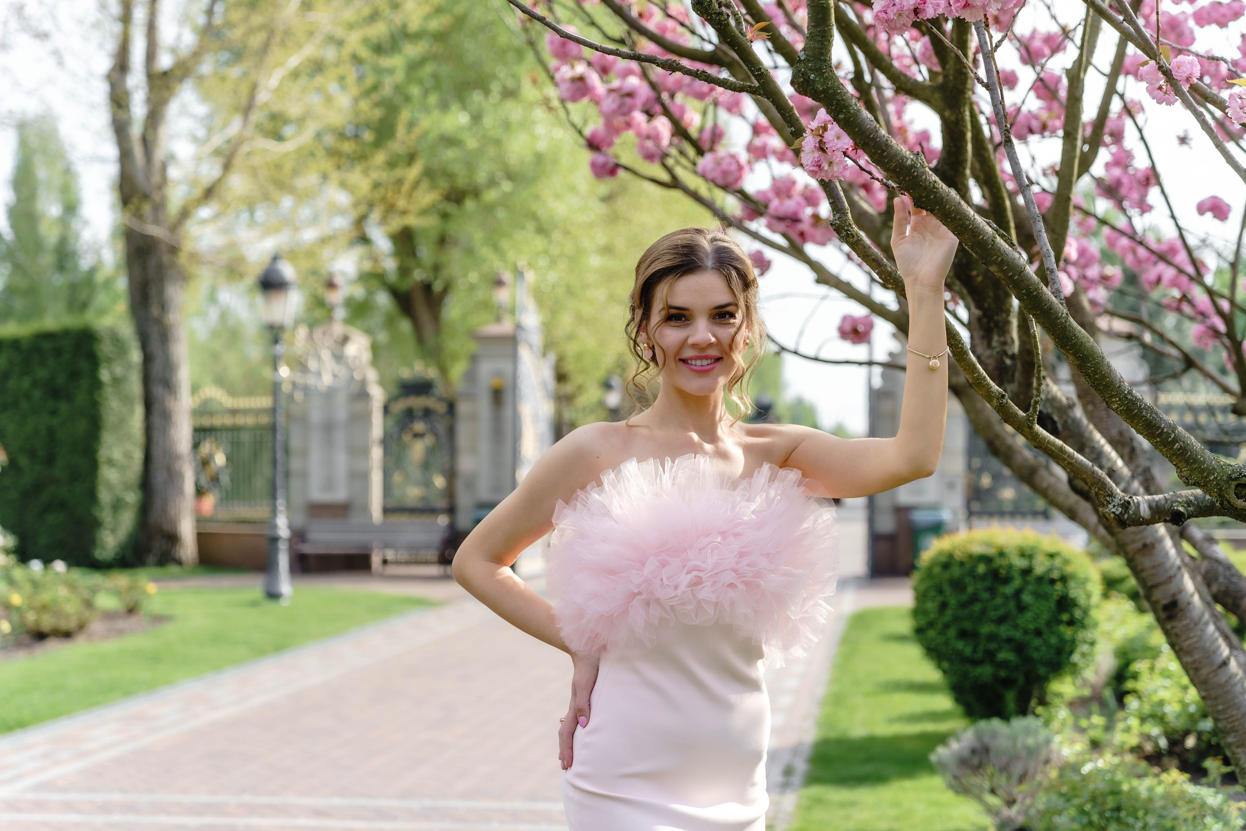 Фотосесія в сакурах. Family photographer in Kiev Natalia Shkavron