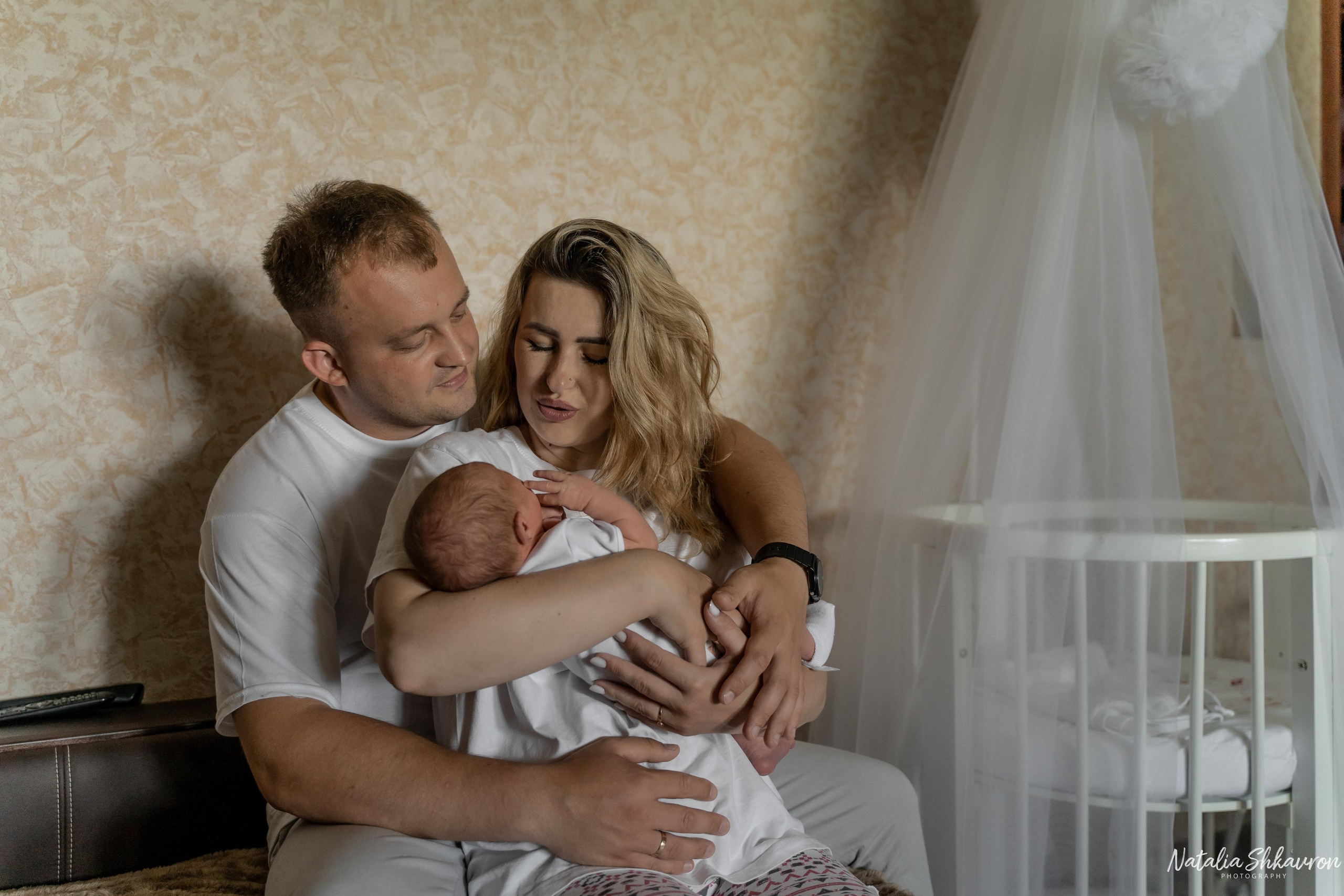 Домашня фотосесія новонародженого. Family photographer in Kiev Natalia Shkavron