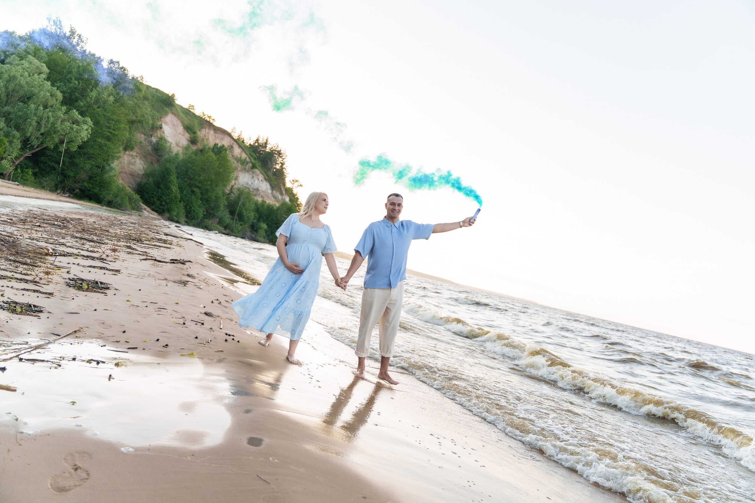 Гендер паті на Київському морі. Family photographer in Kiev Natalia Shkavron