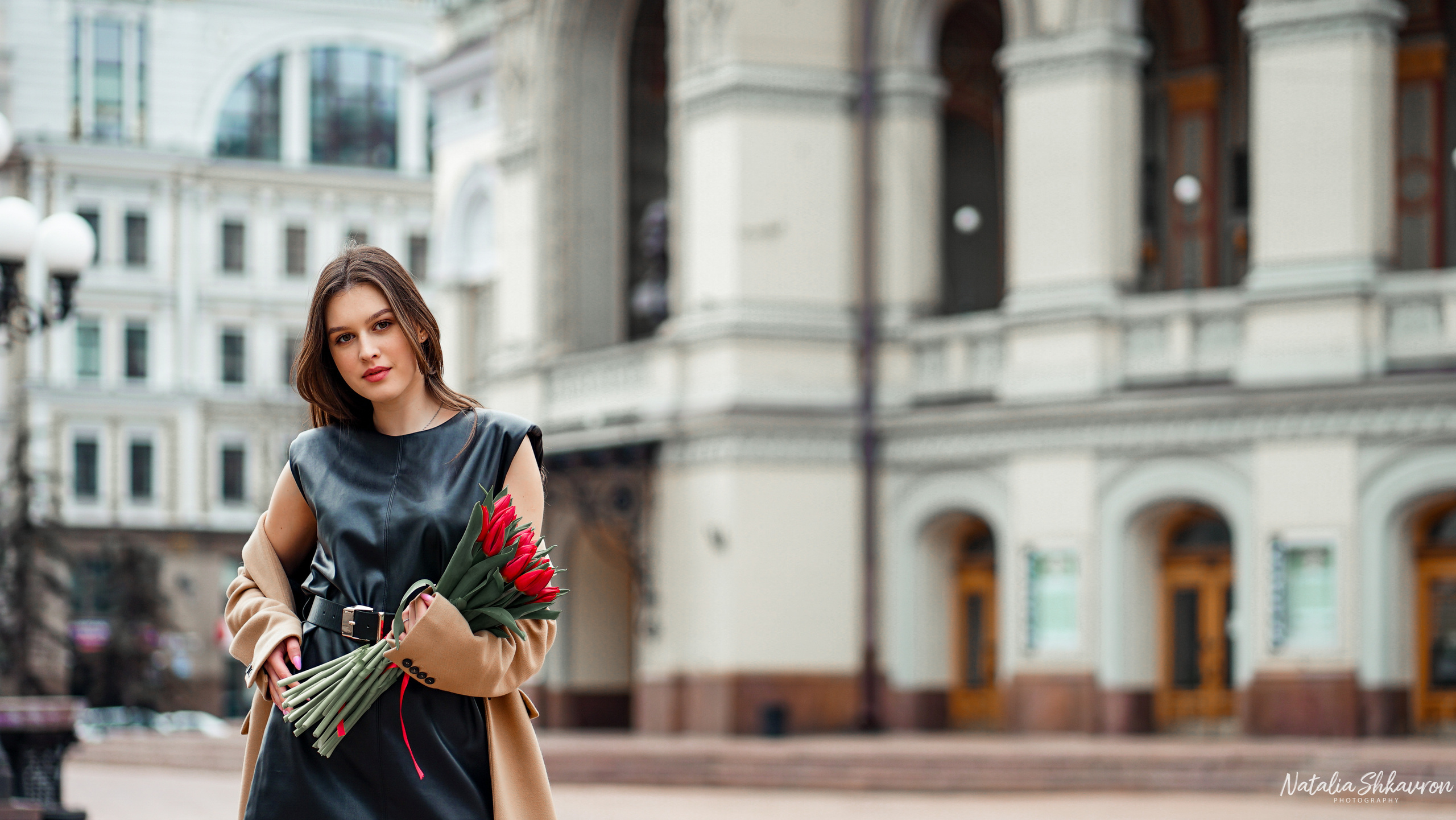 Індивідуальна фотосесія біля Оперного театру Київ. Сімейний фотограф Київ Наталія Шкаврон