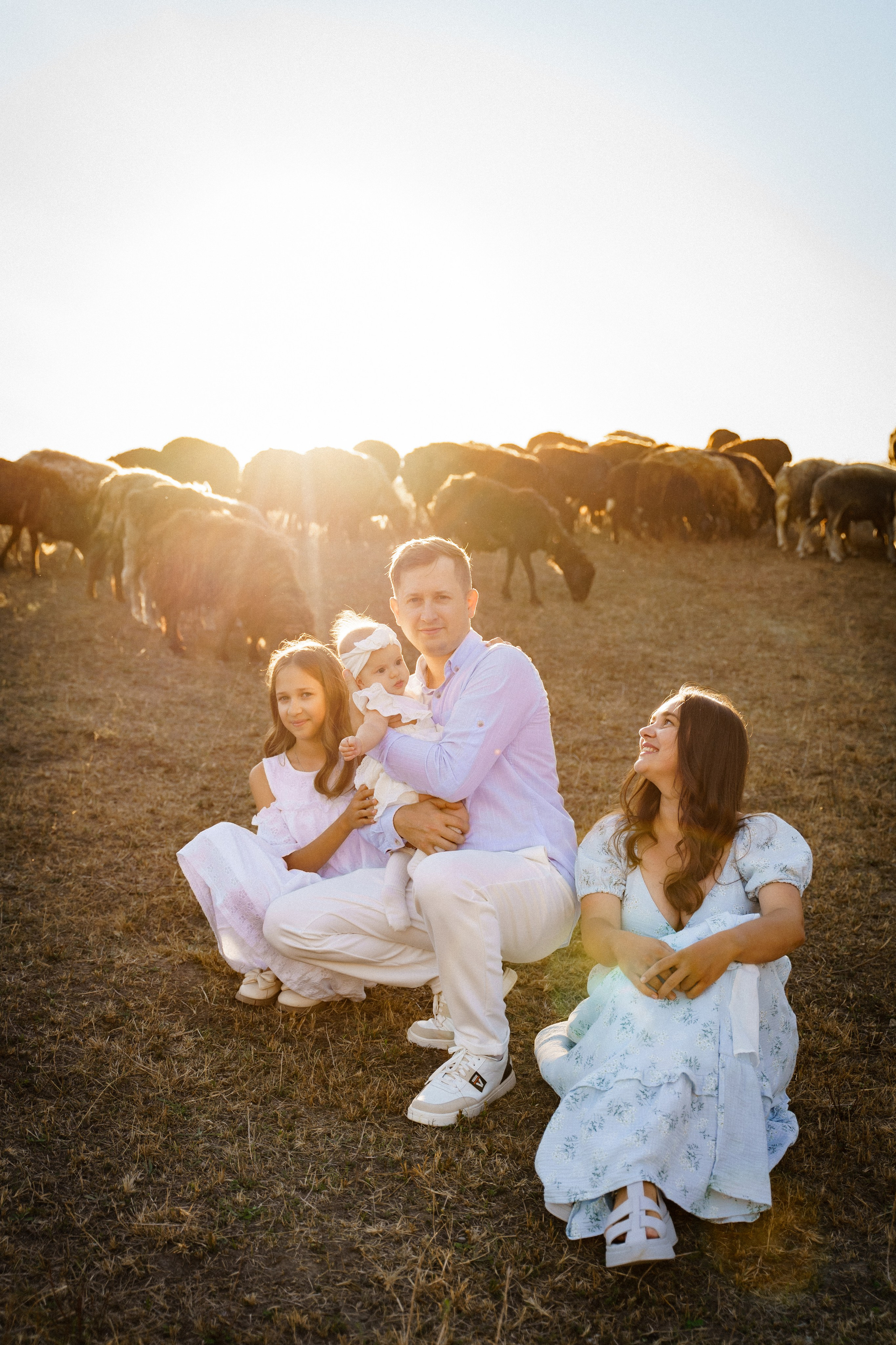 Сімейна фотосесія на Sheepland. Сімейний фотограф Київ Наталія Шкаврон