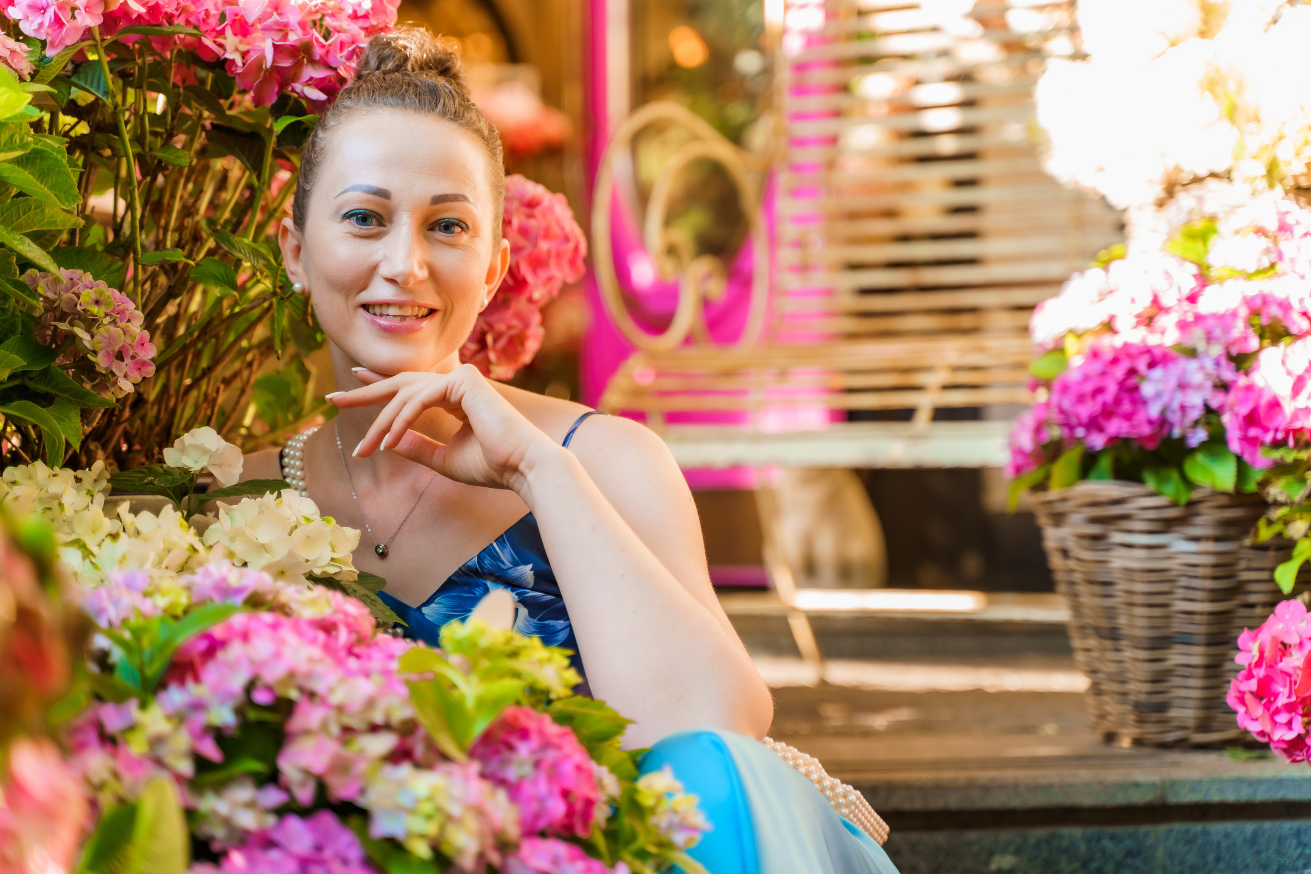 Індивідуальна фотосесія в гортензіях у Клов саду. Сімейний фотограф Київ Наталія Шкаврон