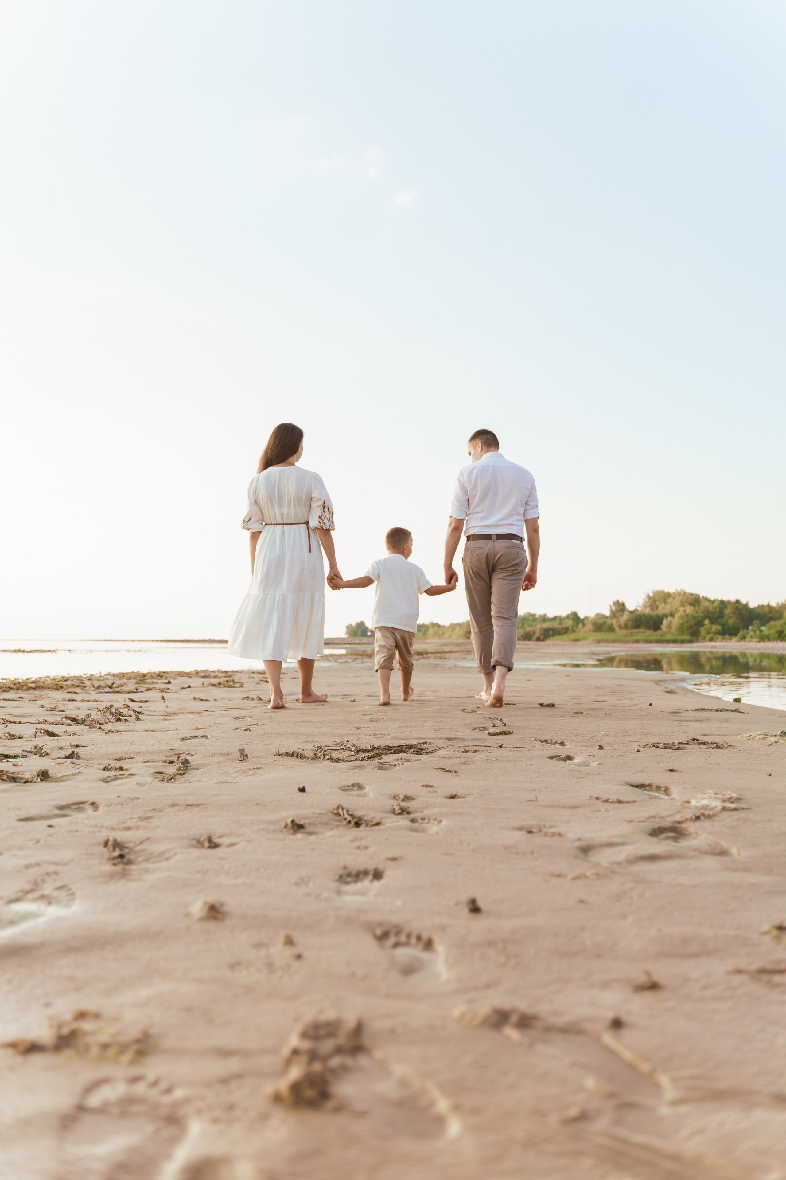Фотосесія вагітності біля Київського моря. Сімейний фотограф Київ Наталія Шкаврон