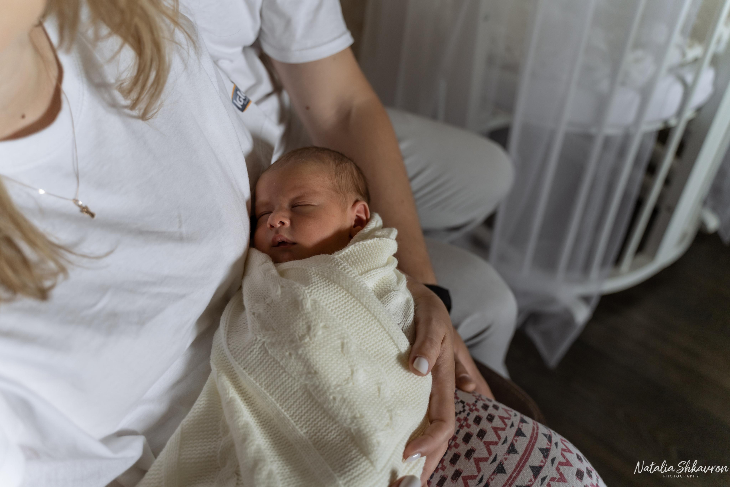 Домашня фотосесія новонародженого. Family photographer in Kiev Natalia Shkavron