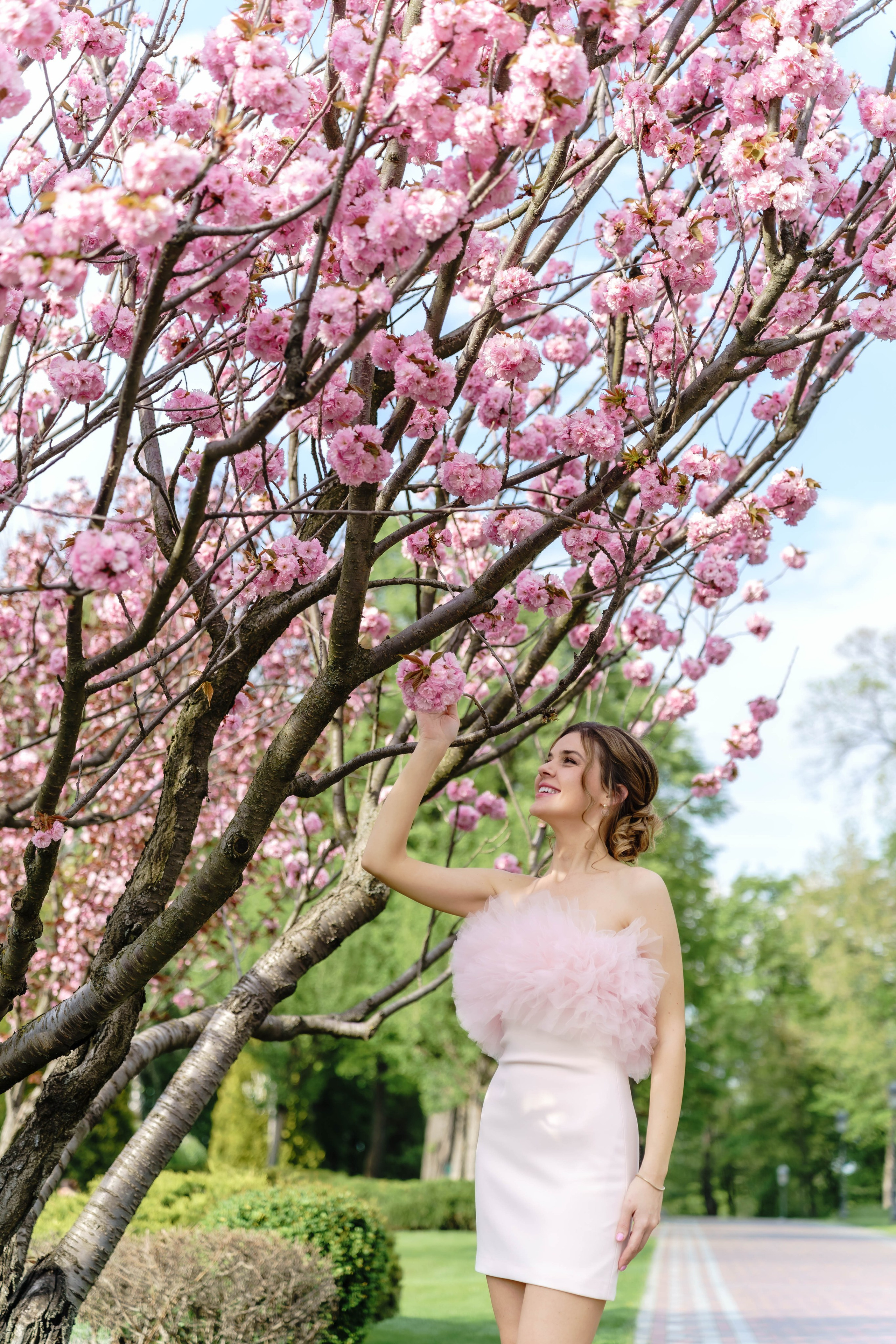Фотосесія в сакурах. Family photographer in Kiev Natalia Shkavron