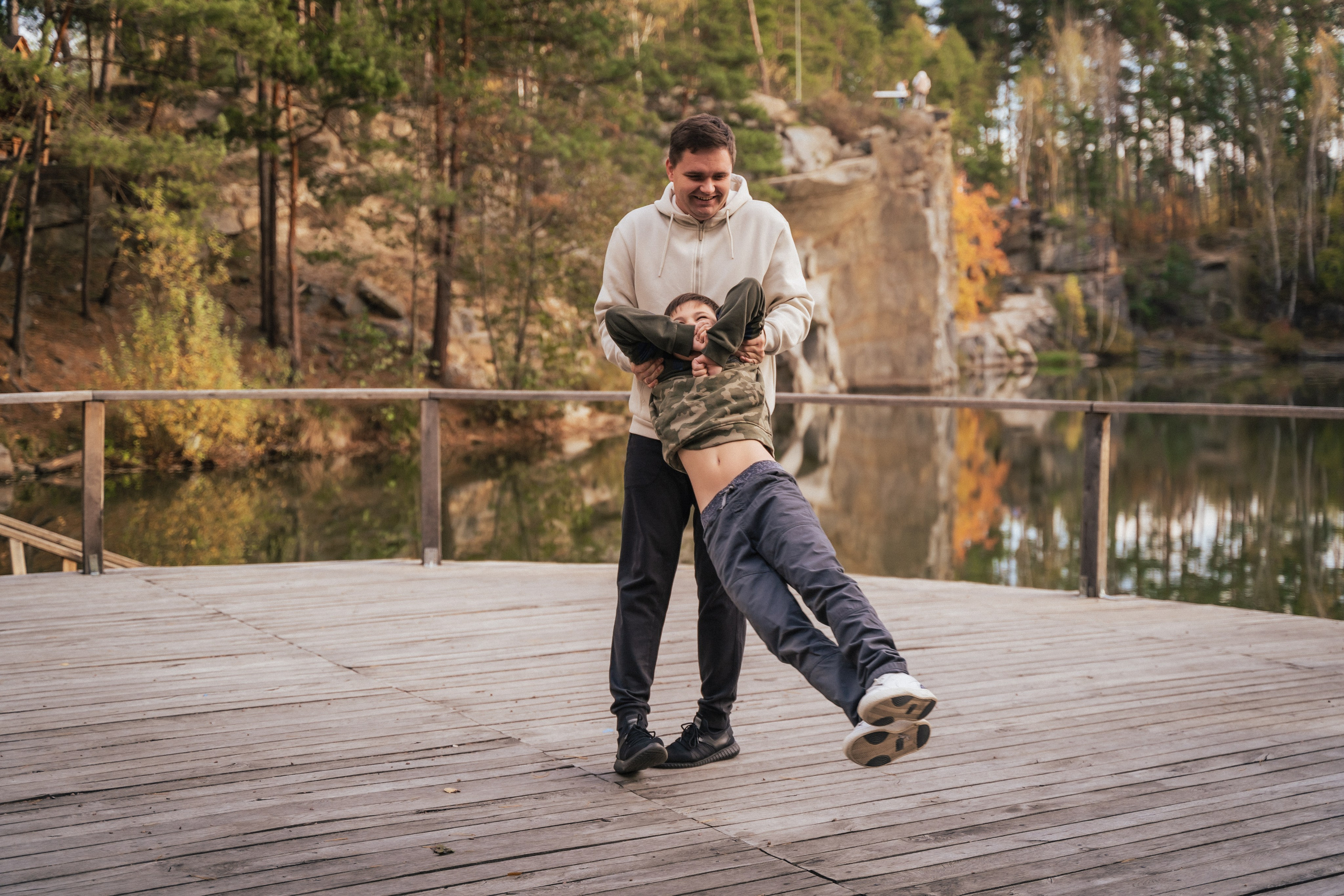 Сімейна фотосесія на природі біля Коростишівського карєру. Сімейний фотограф Київ Наталія Шкаврон